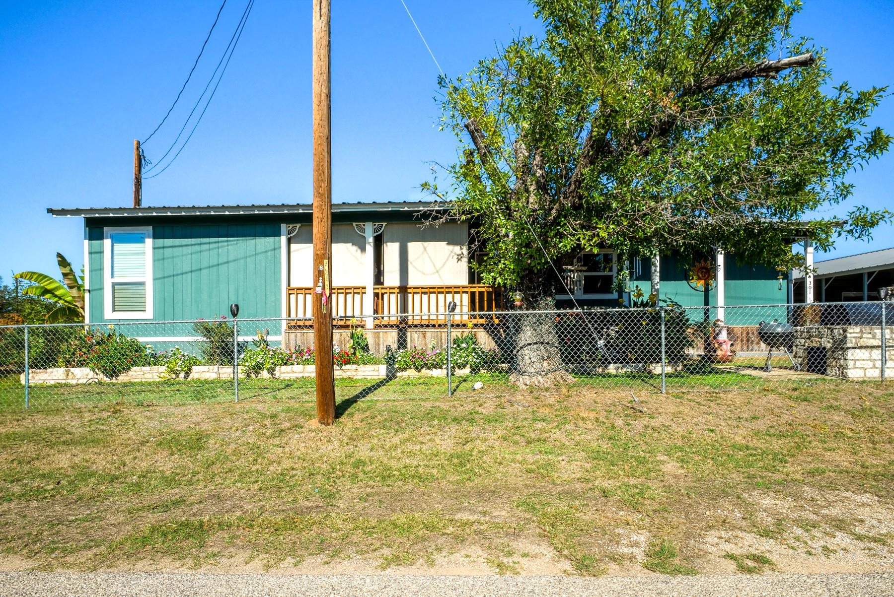301 E Castlebriar — photo