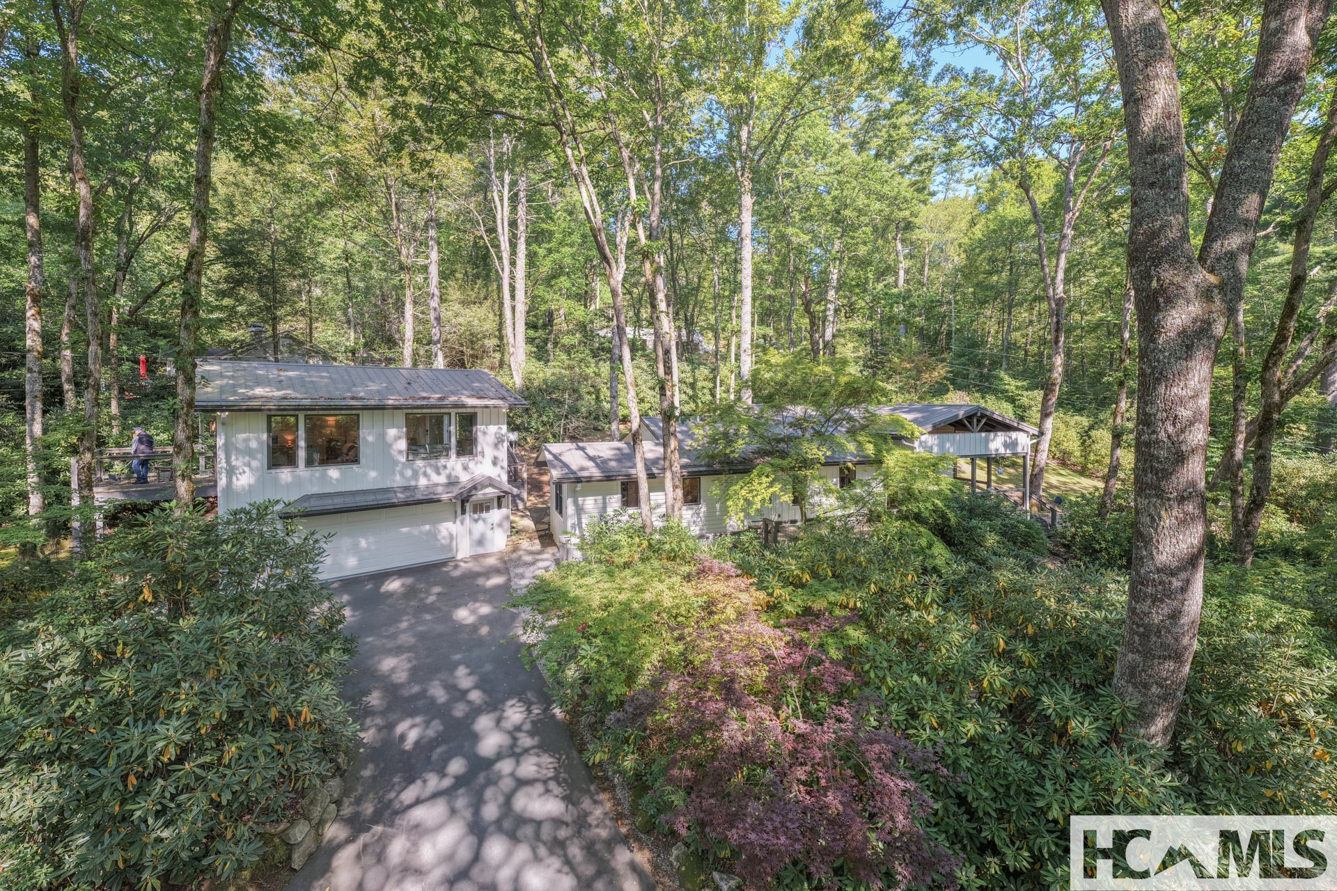 462 Mirror Lake Road — photo