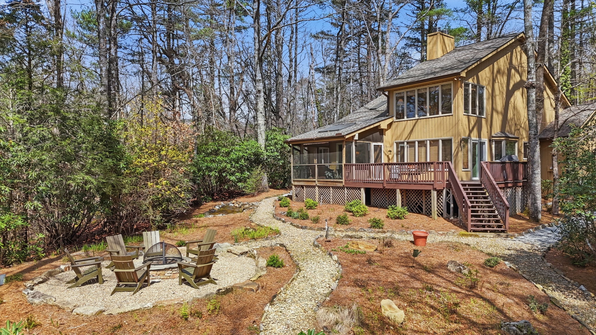 280 Holly Forest Court — photo