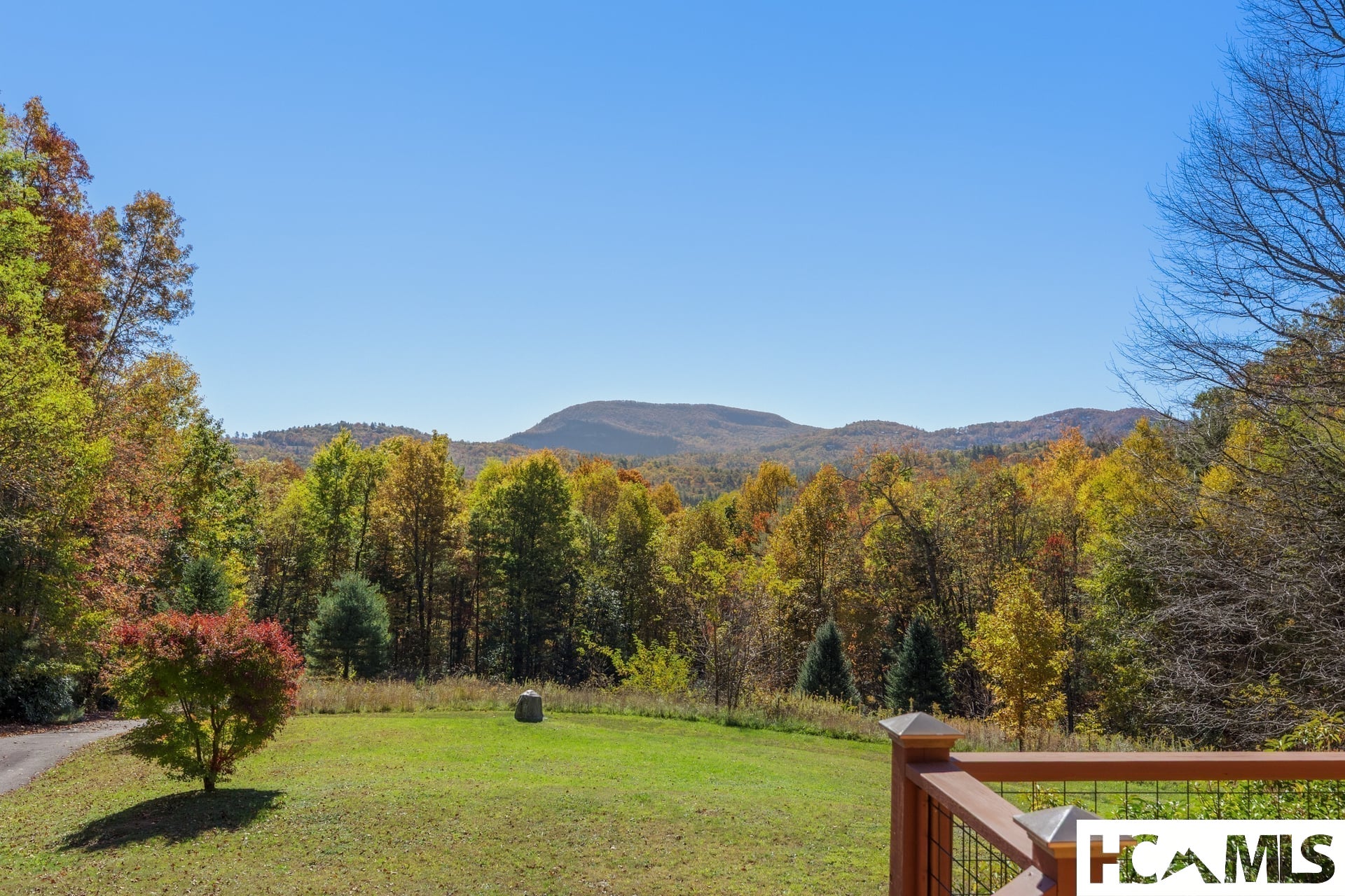 907 Yellow Mountain Road — photo