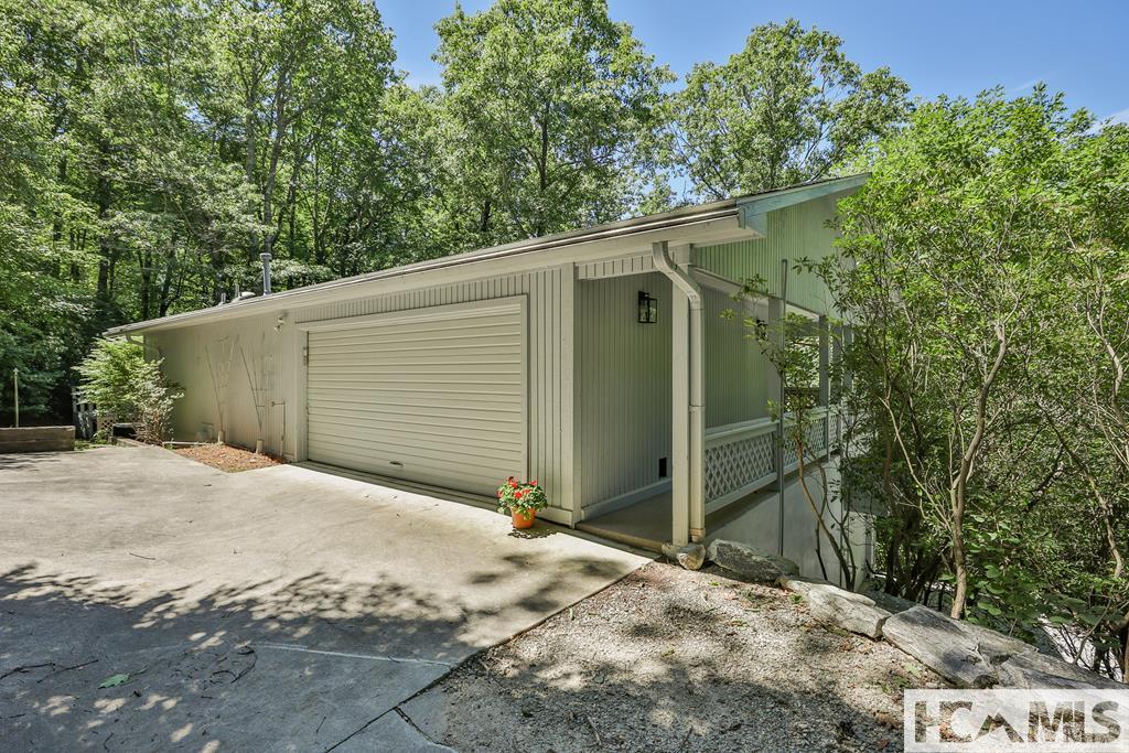 245 Locust Court — photo