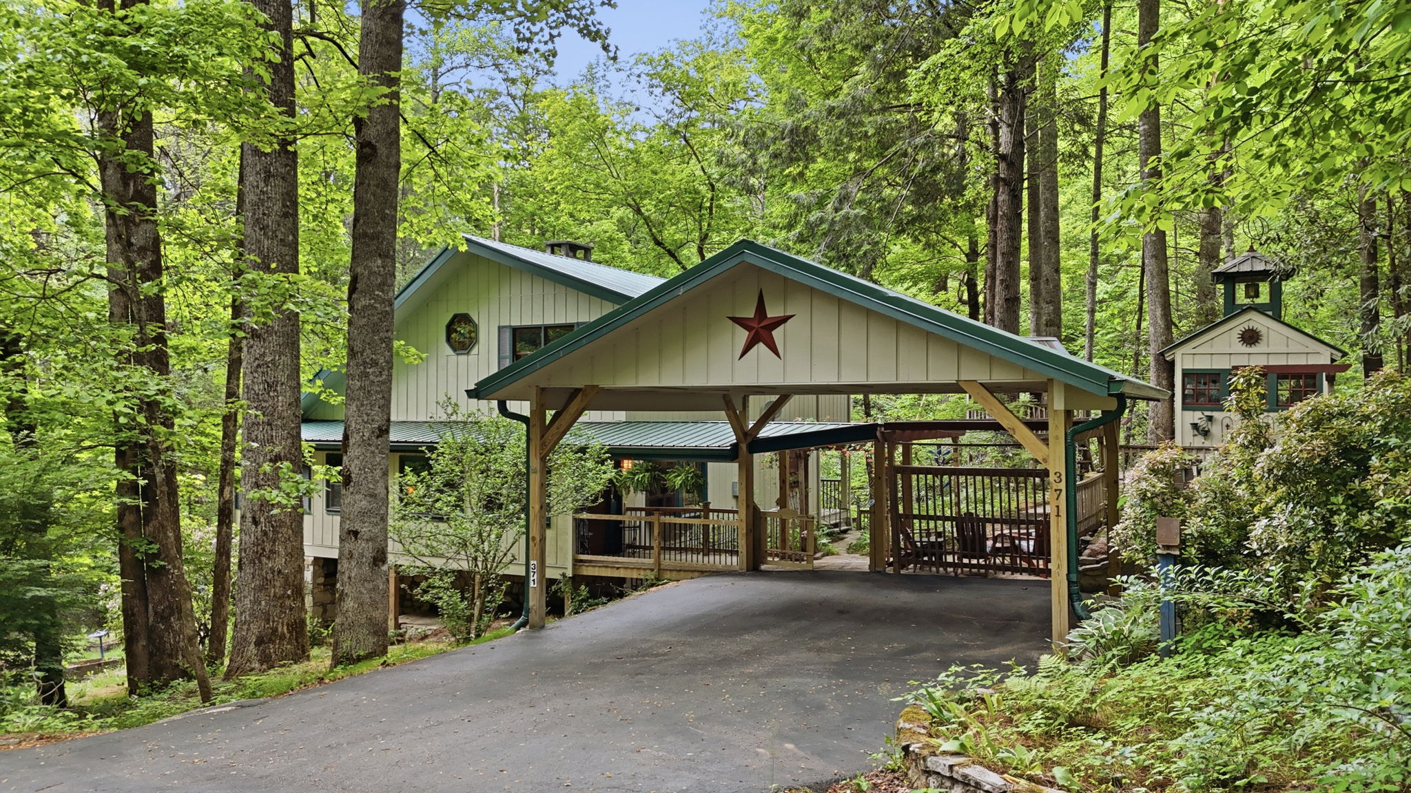 371 Sassafras Gap Road — photo