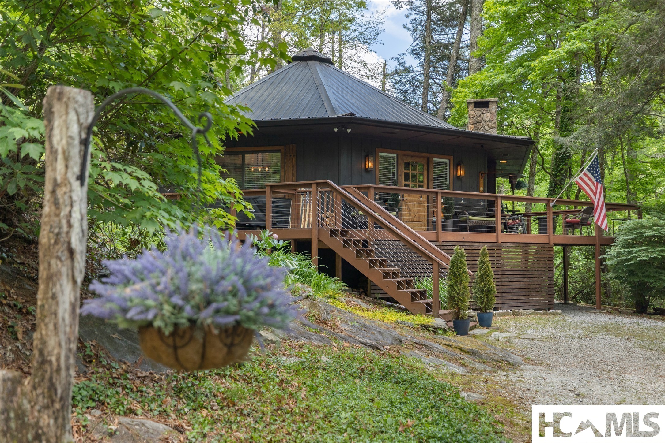 205 Skyline Lodge Road — photo