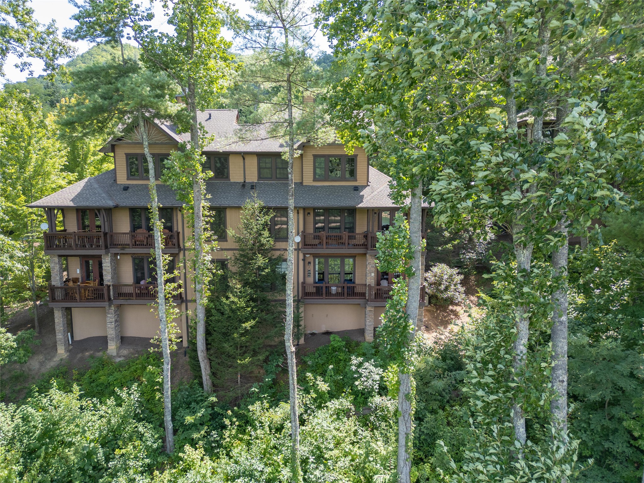 85 Southshore Drive a1 — photo