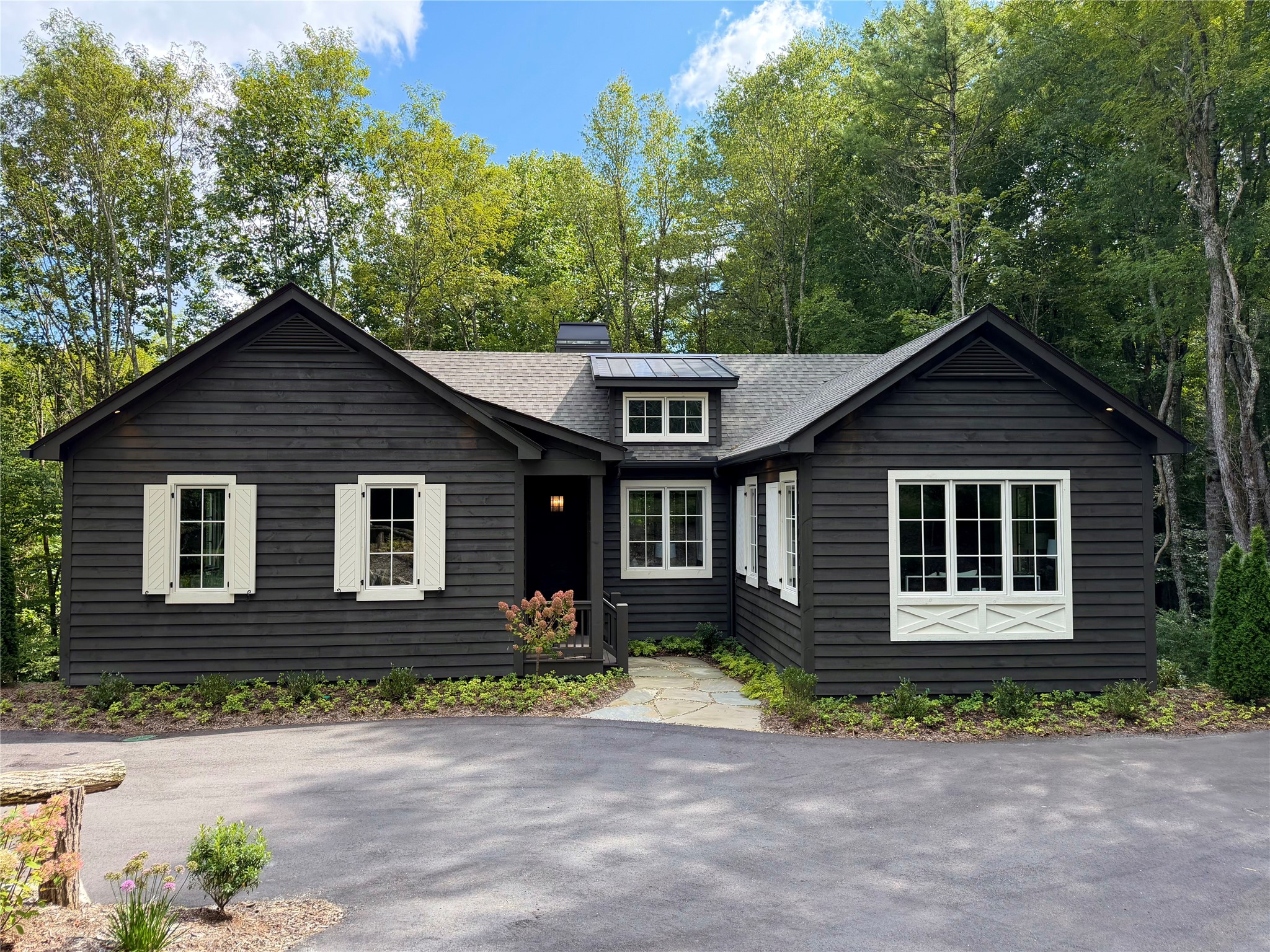 2272 Trillium Ridge Rd. — photo