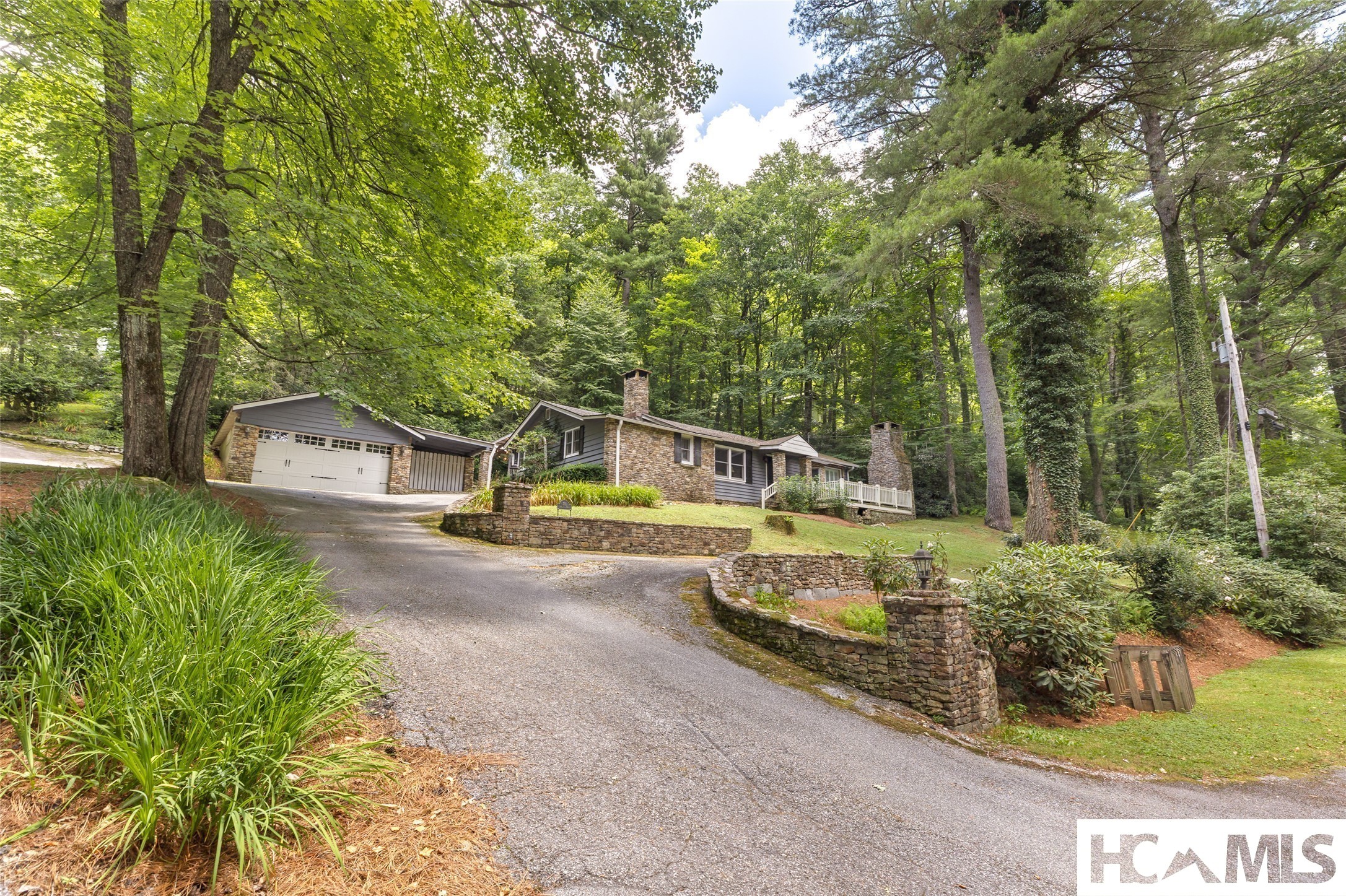 701 Foreman Road — photo