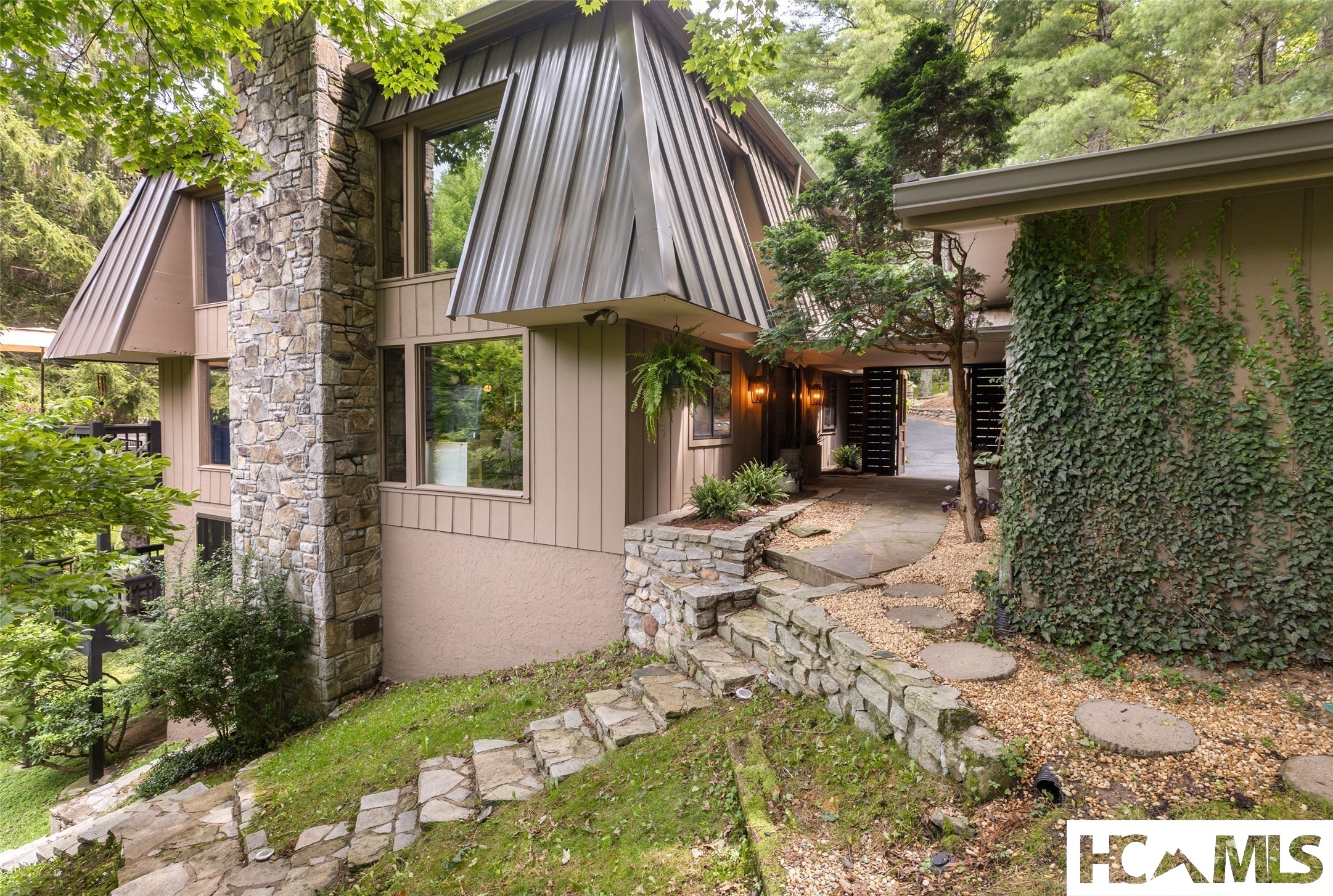 15 Elm Court — photo