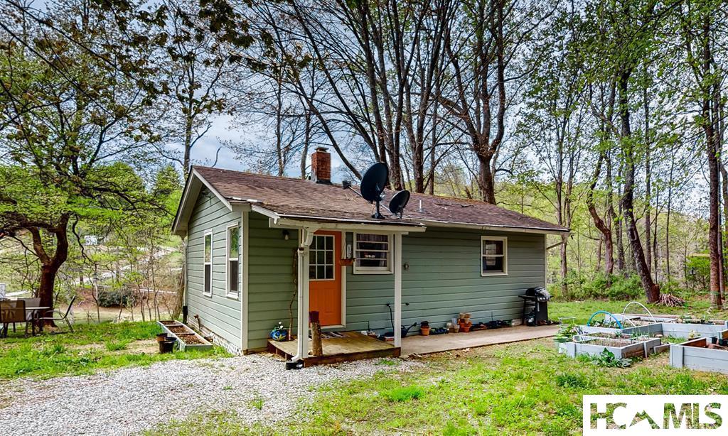 7 Grefe Road — photo