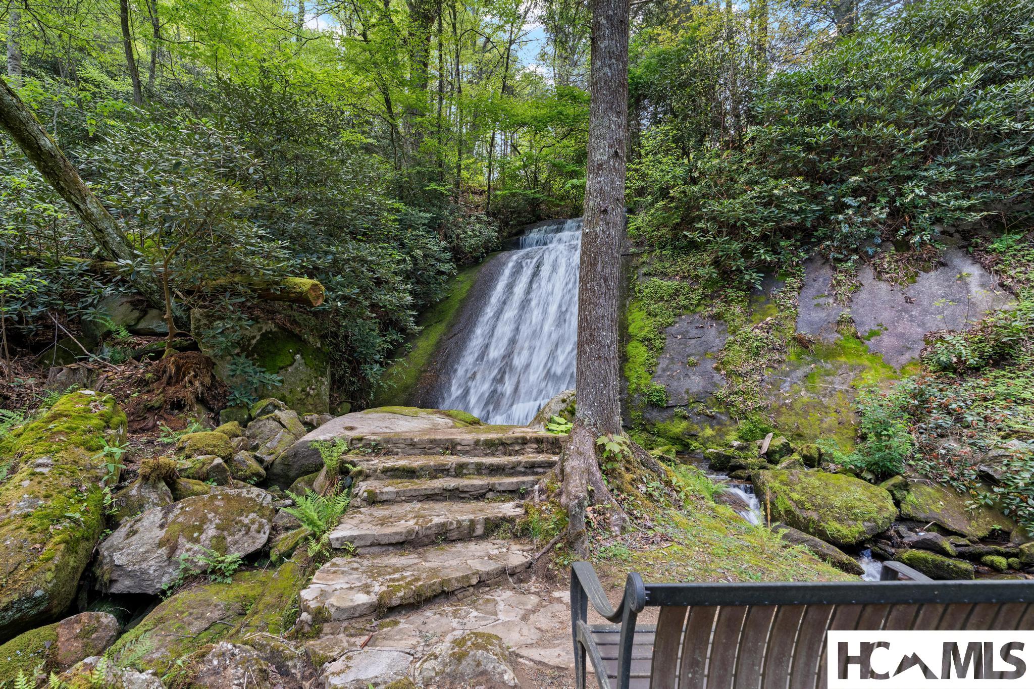 685 Gold Mine Road — photo