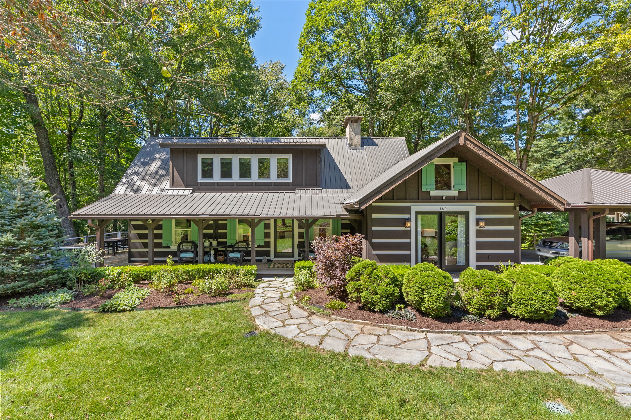 360 Foreman Road — photo