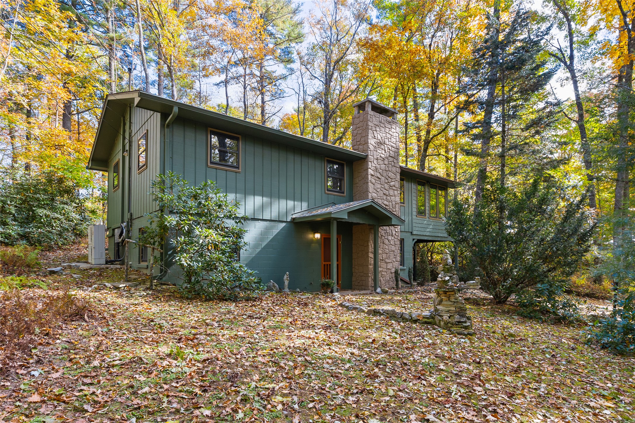 215 Wyanoak Road — photo
