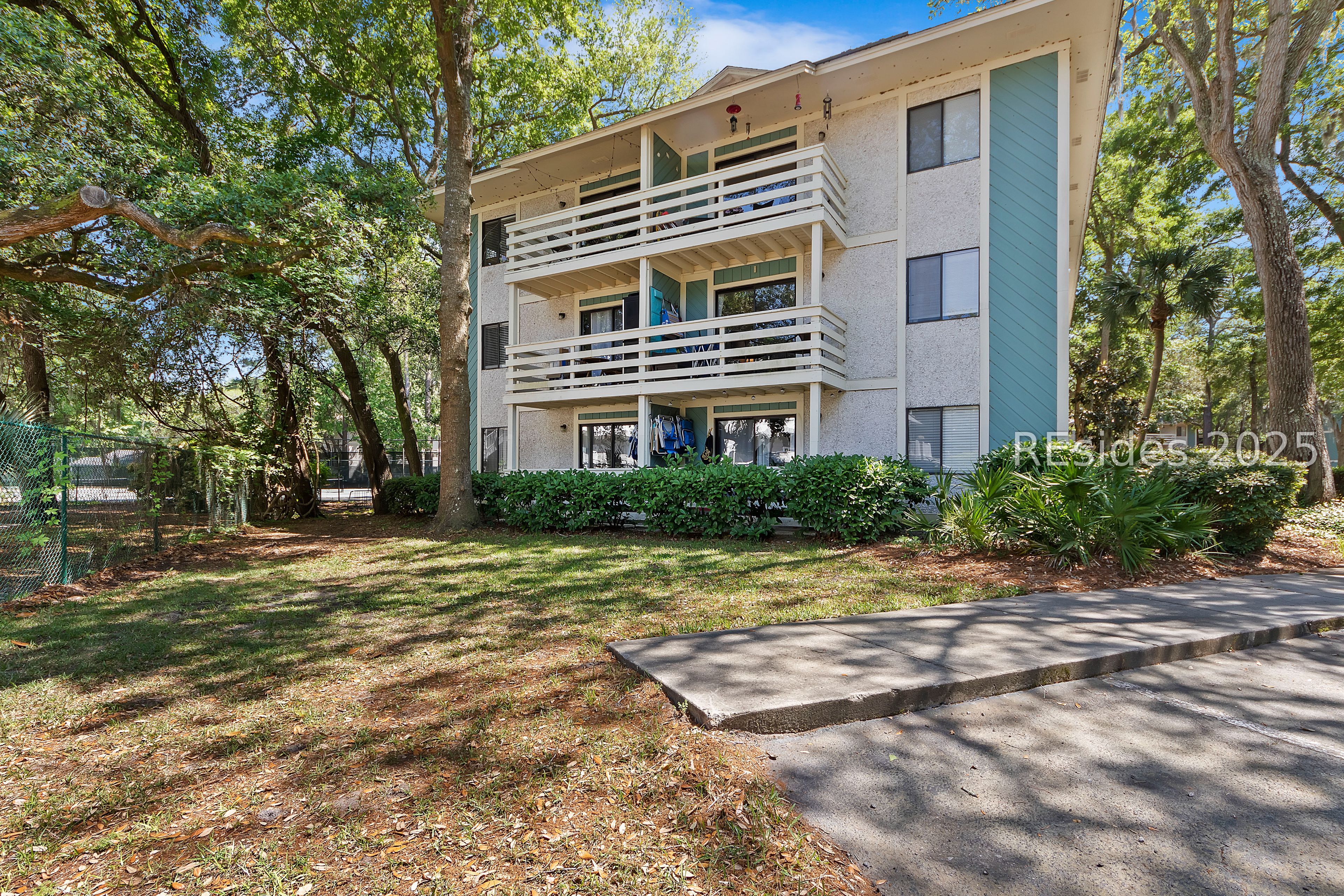 45 Folly Field Road 16L — photo