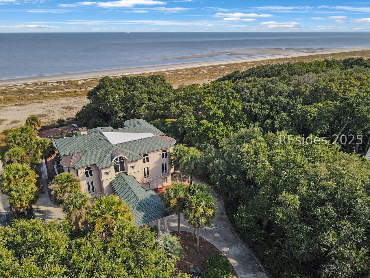 20 N Port Royal Drive — photo
