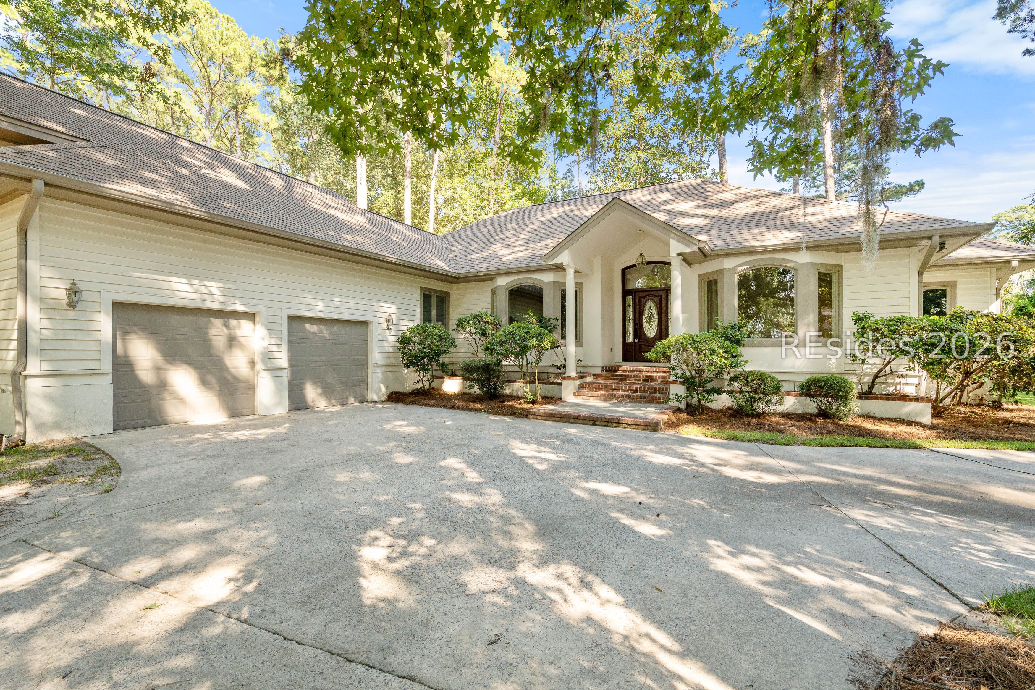 49 Winding Oak Drive — photo