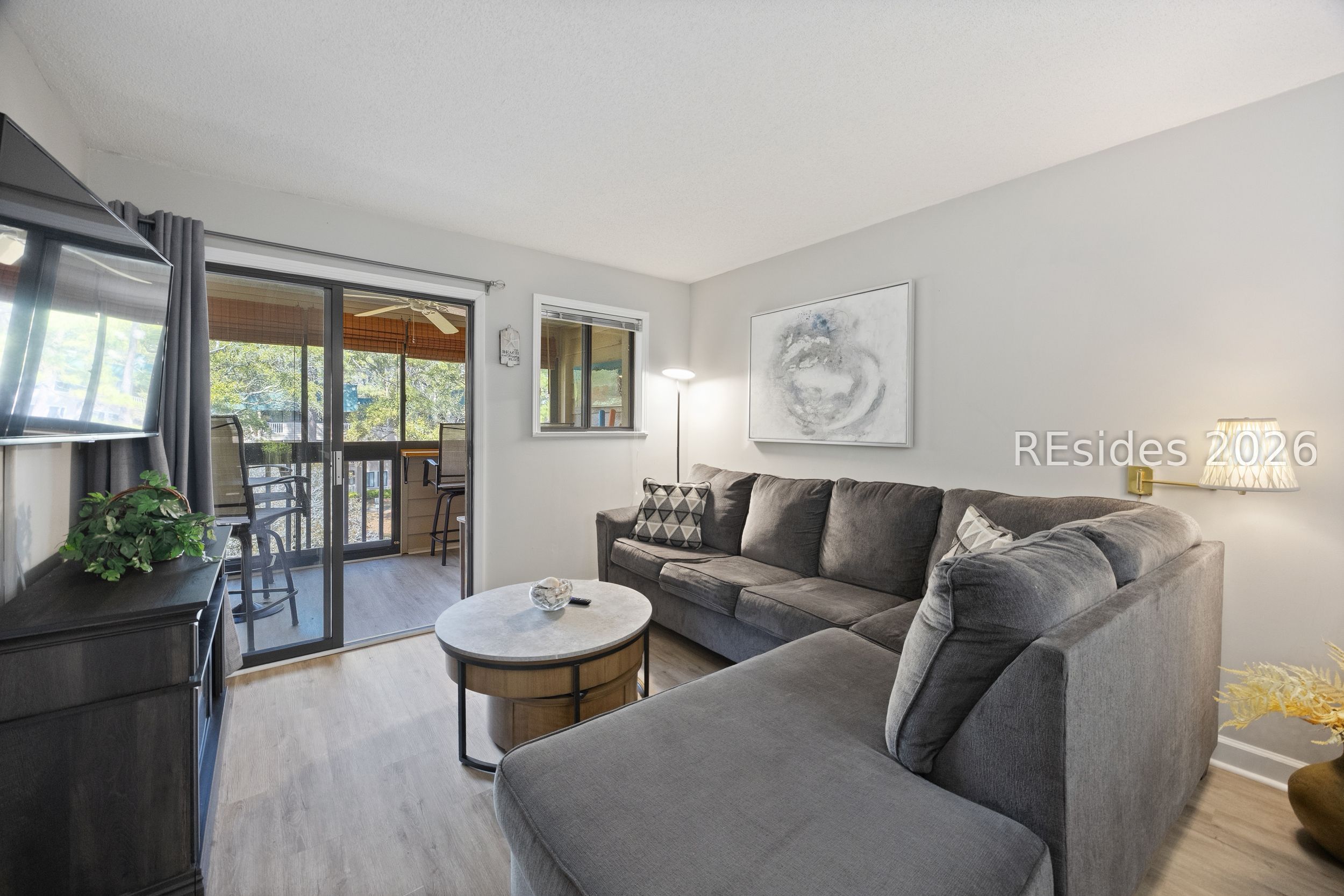 239 Beach City Road 1317 — photo