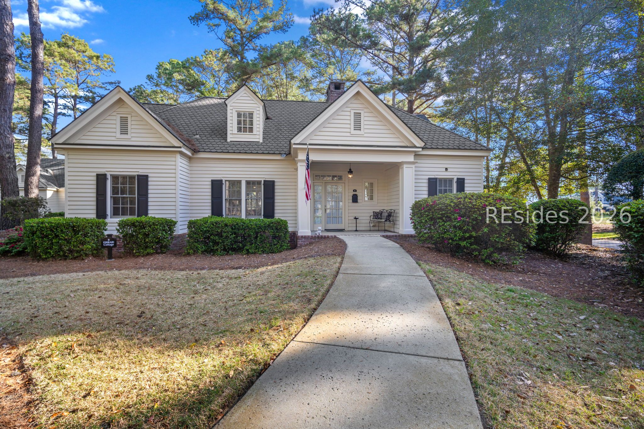 8 E Cottage Circle — photo