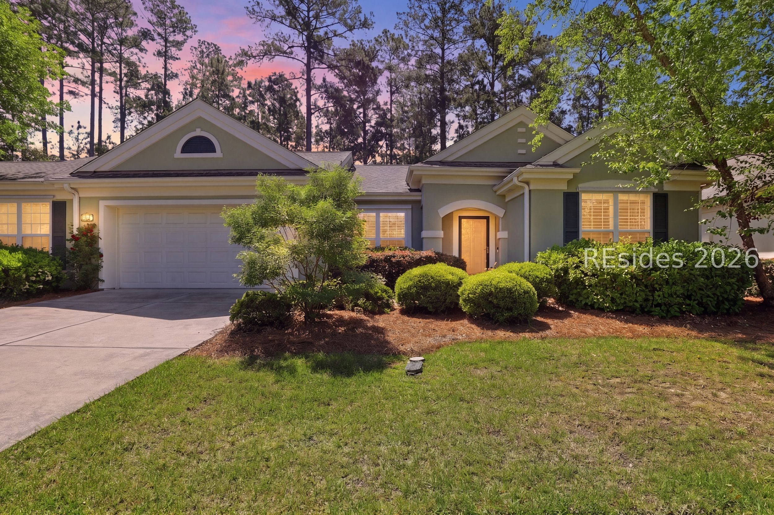 11 Sweetwater Court — photo