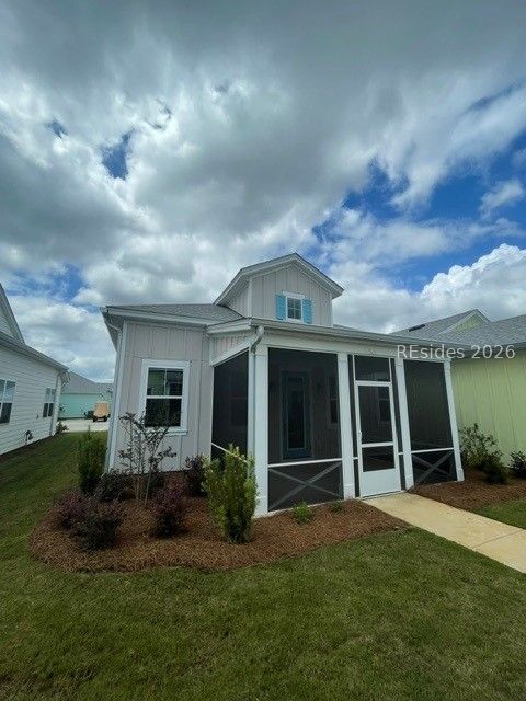 328 Tropics Avenue — photo