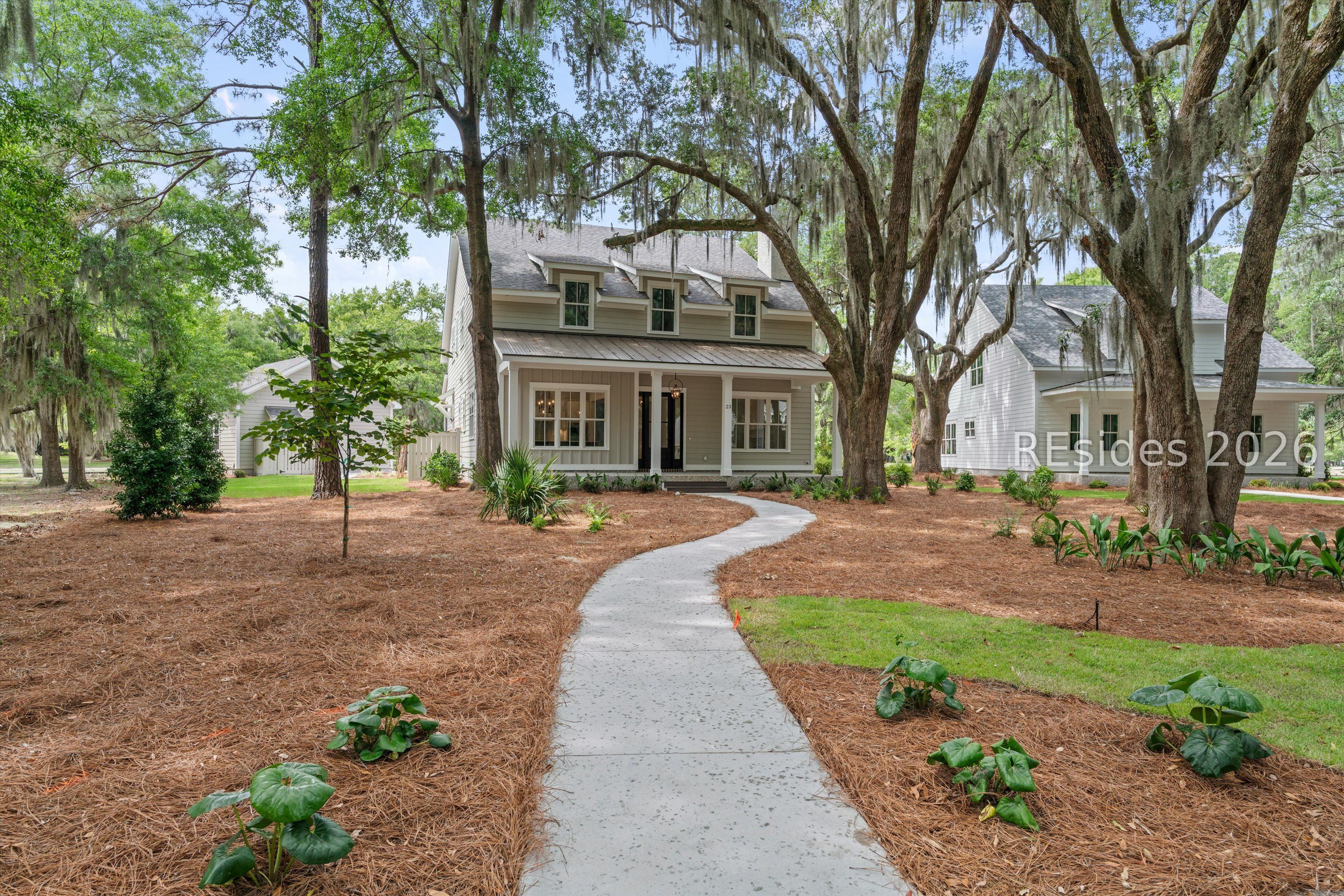 23 Millers Pond Drive — photo