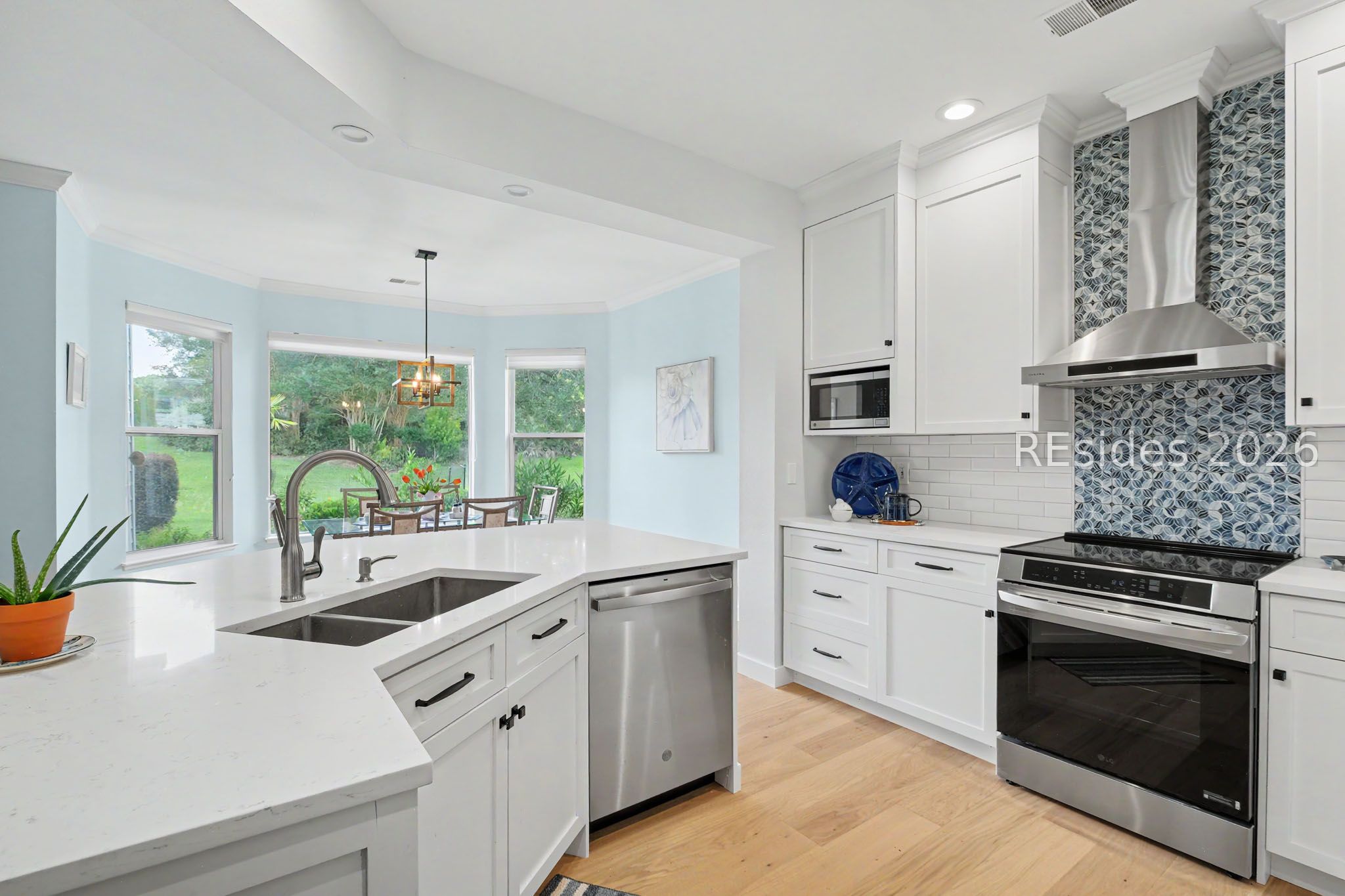 571 Argent Way — photo