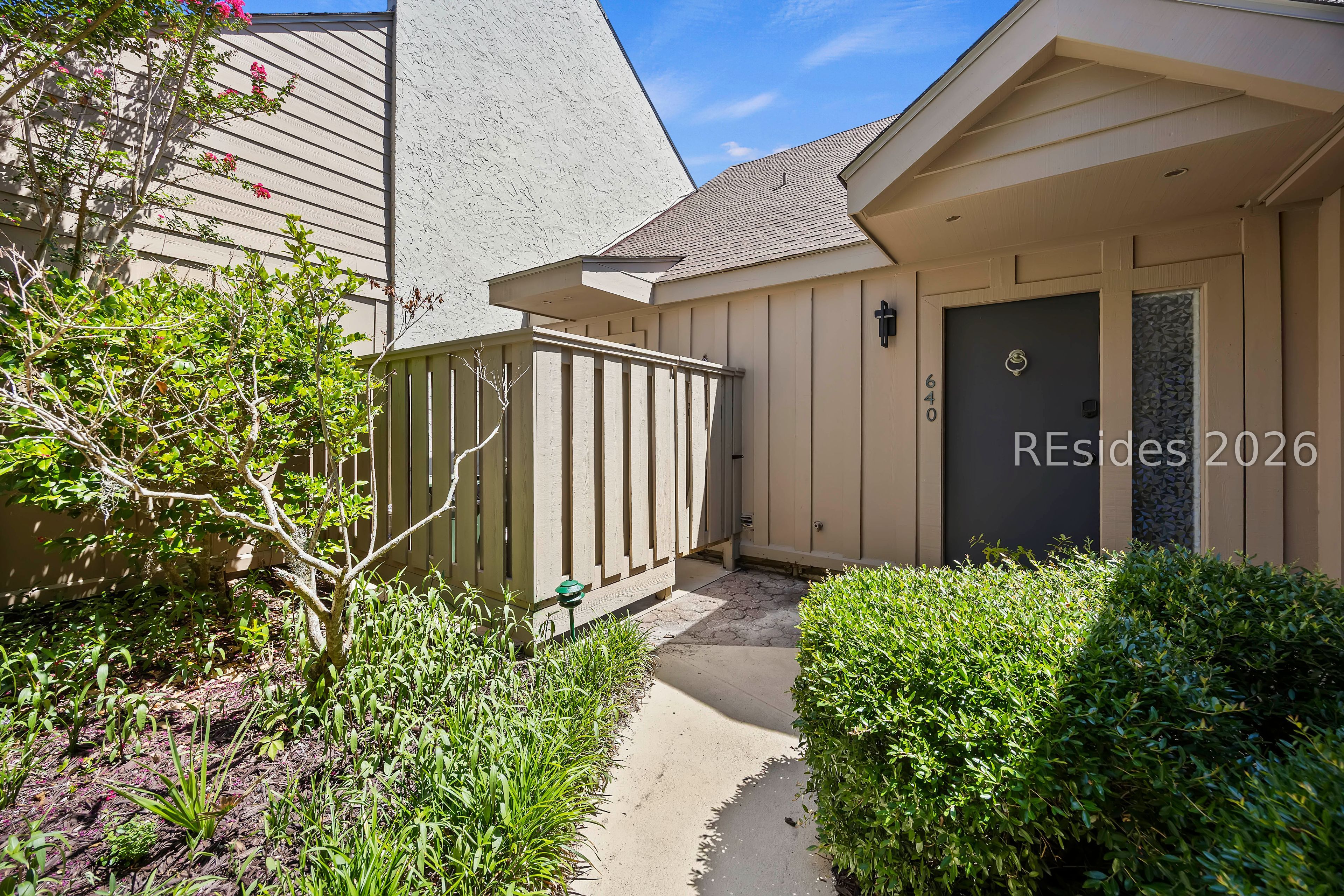 45 Queens Folly Road 640 — photo