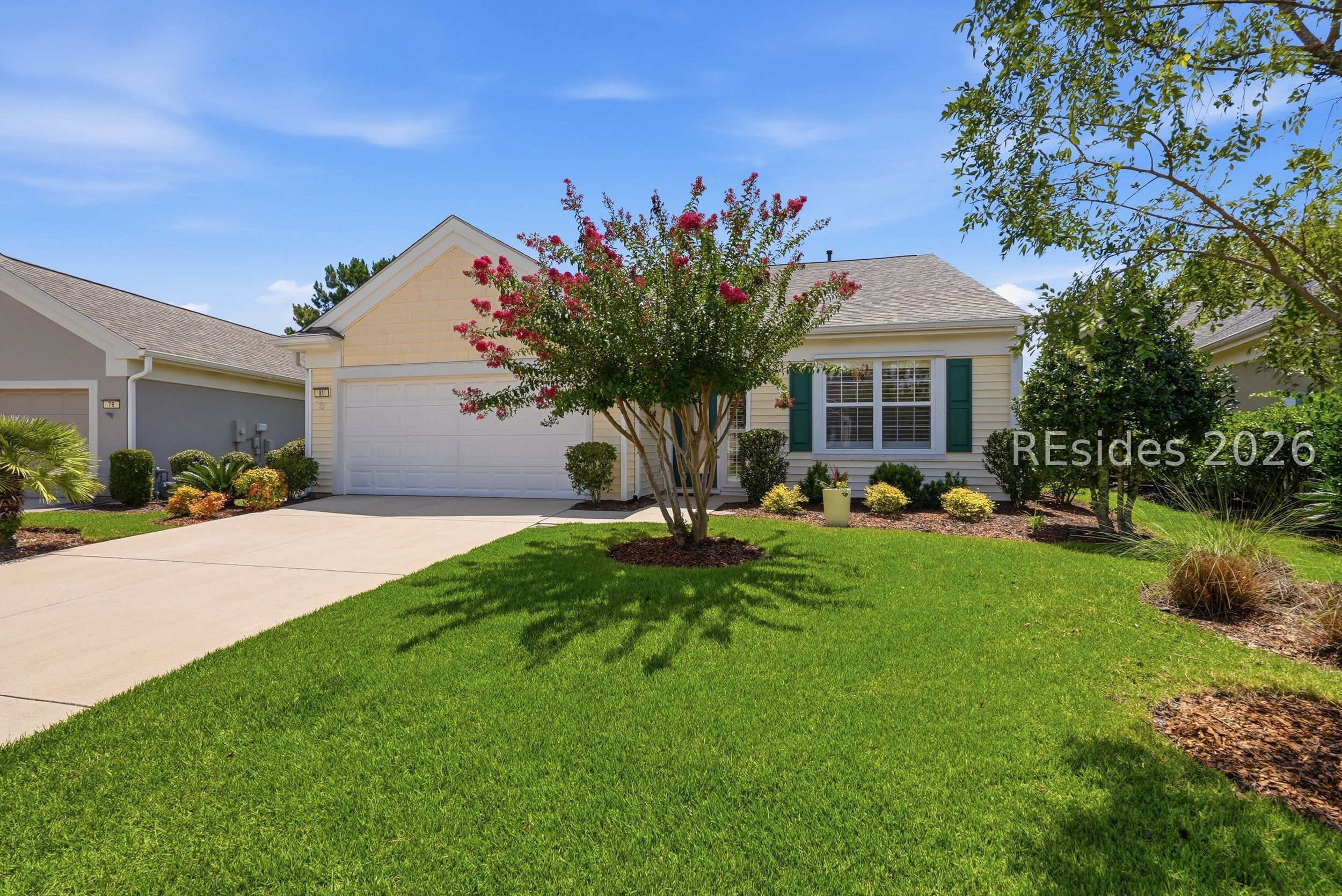 81 Holly Ribbons Circle — photo