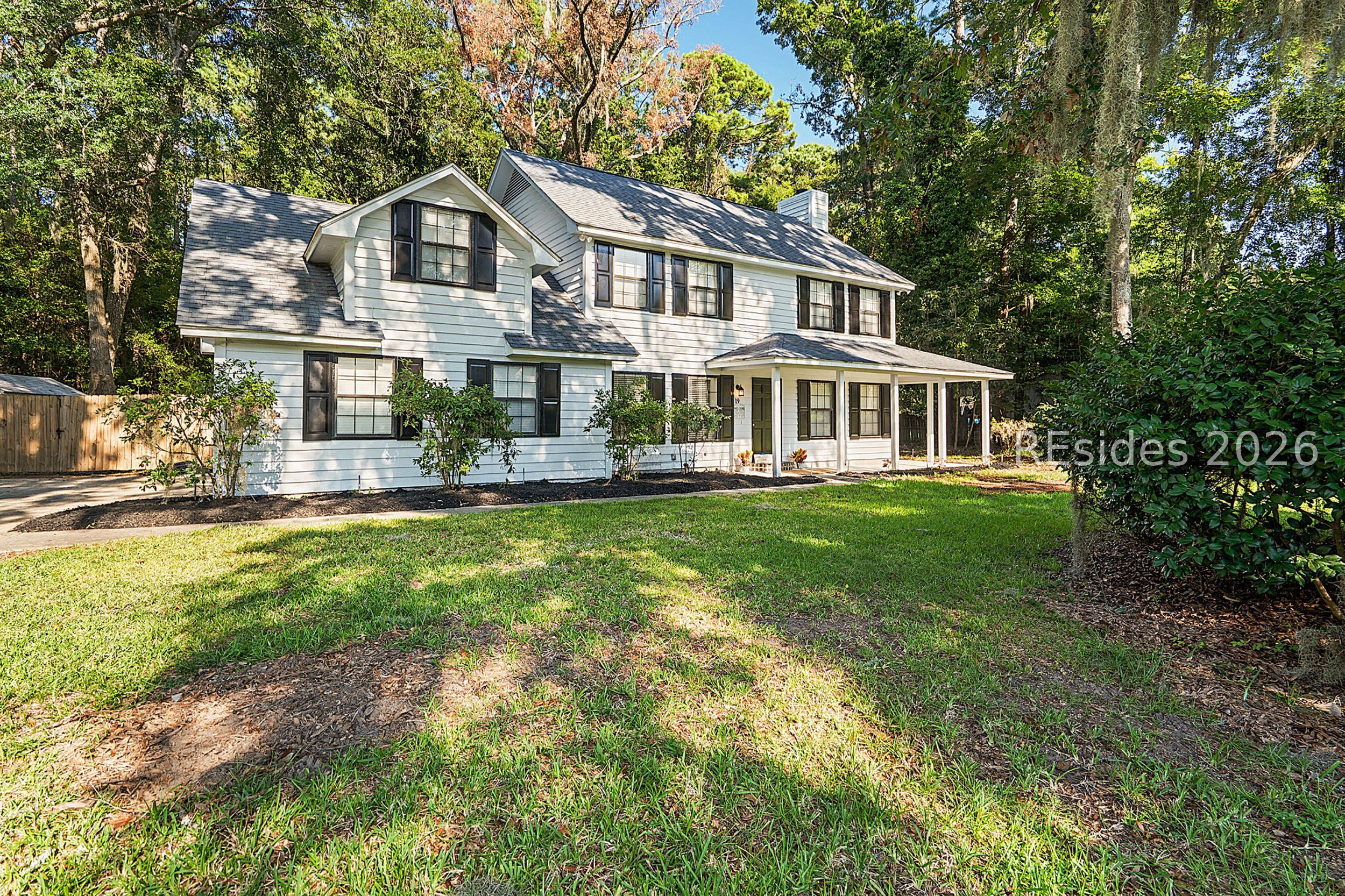 19 Chesterfield Drive — photo