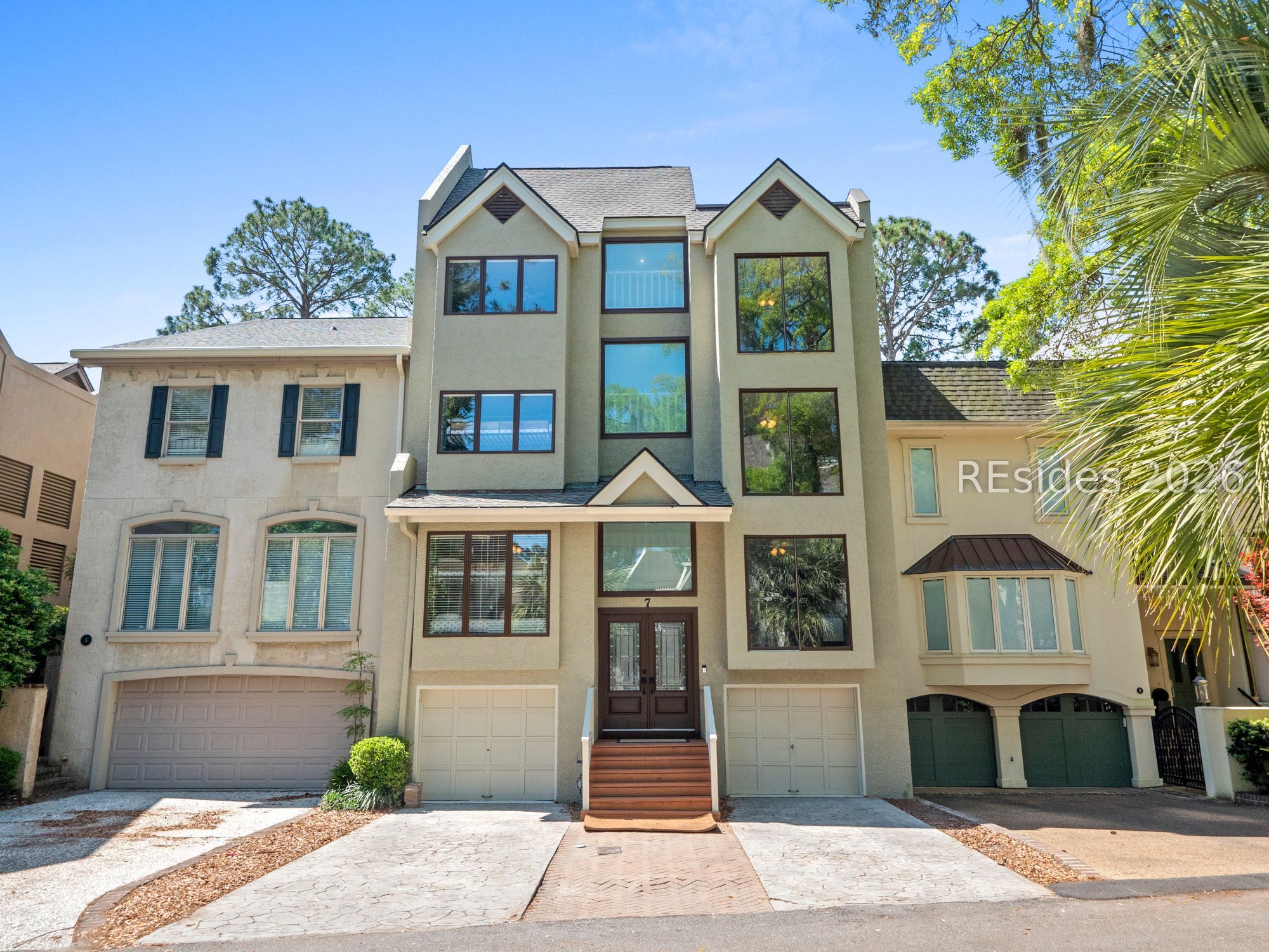 7 Genoa Court — photo
