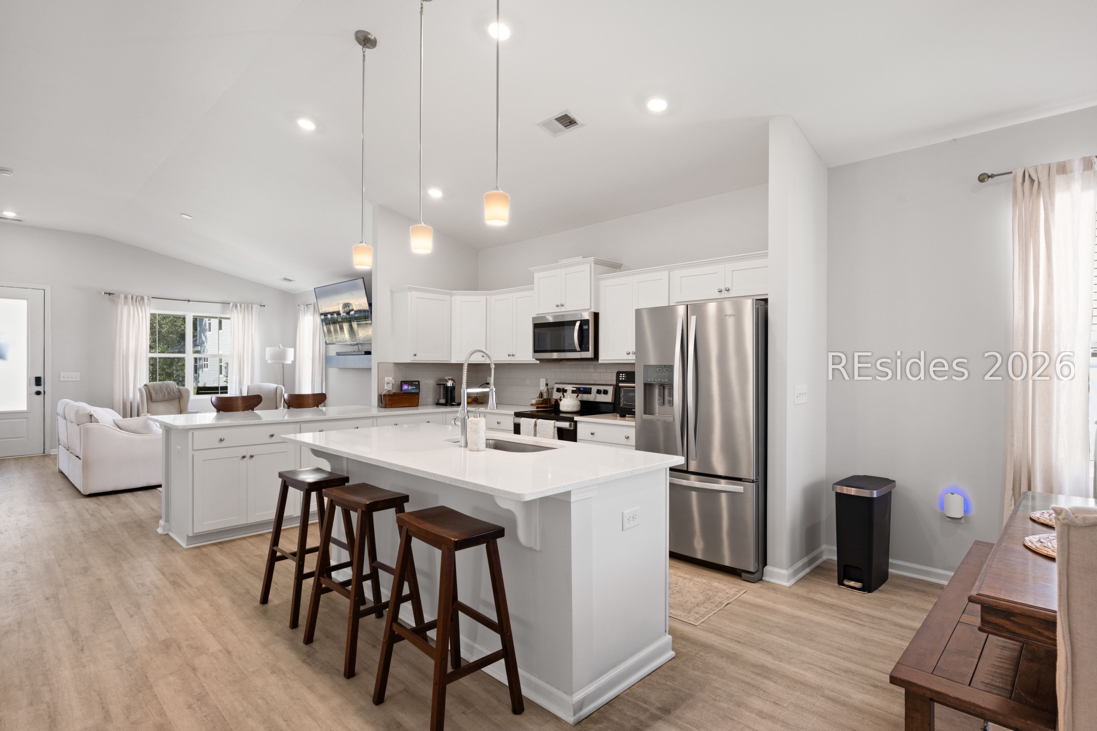 12 Whispering Oaks Circle — photo