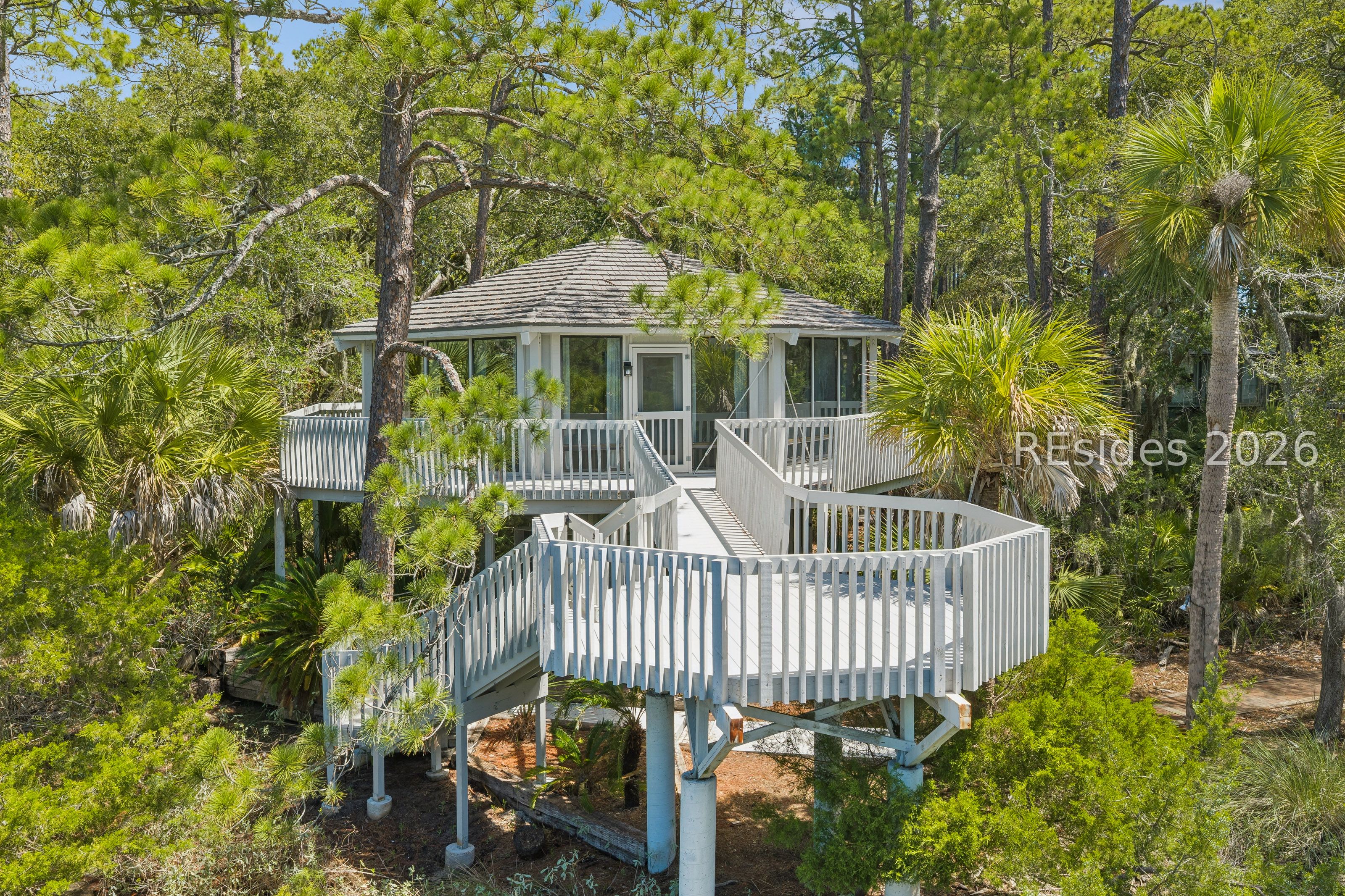 2017 Deer Island Road — photo