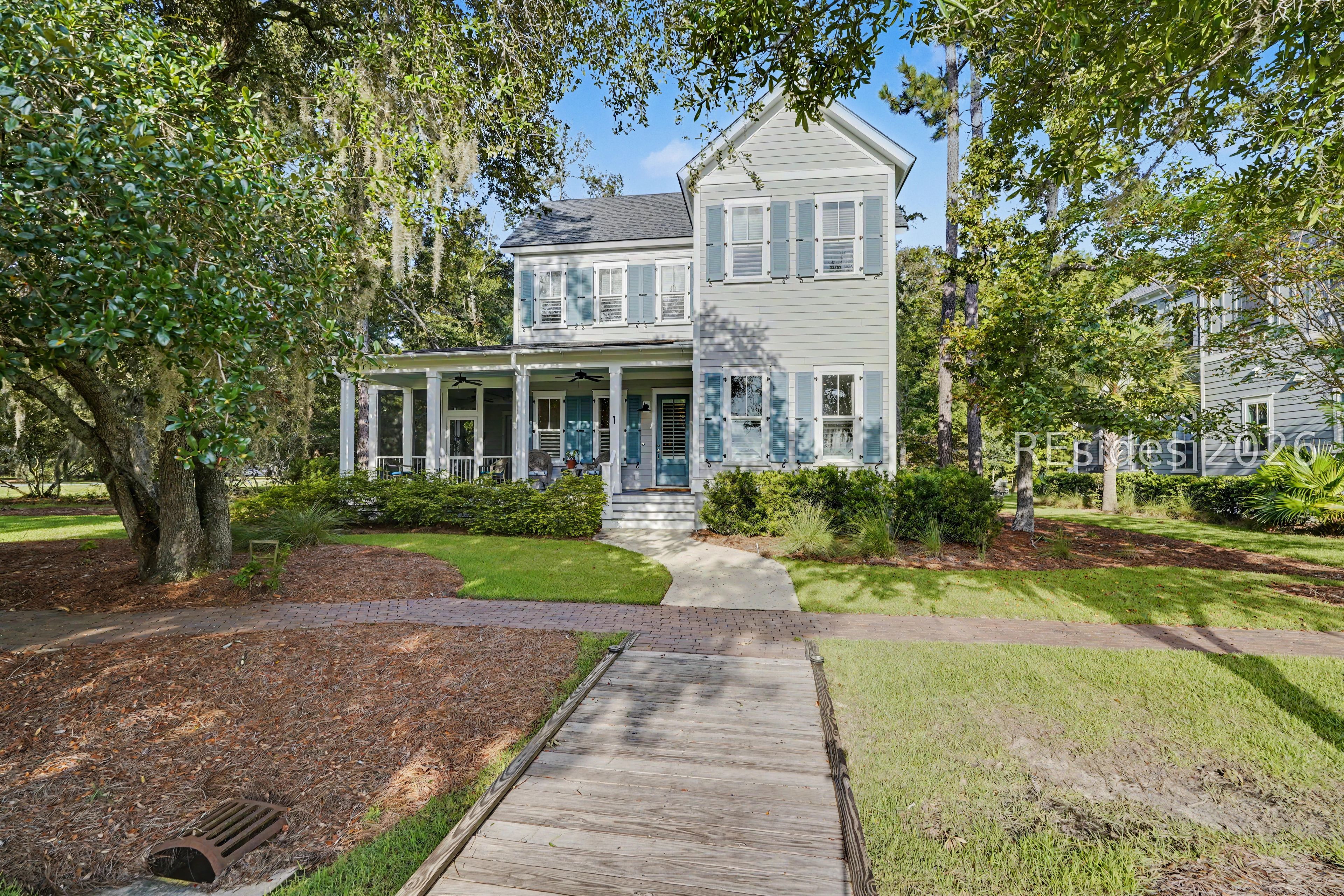 1 Great Heron Way — photo