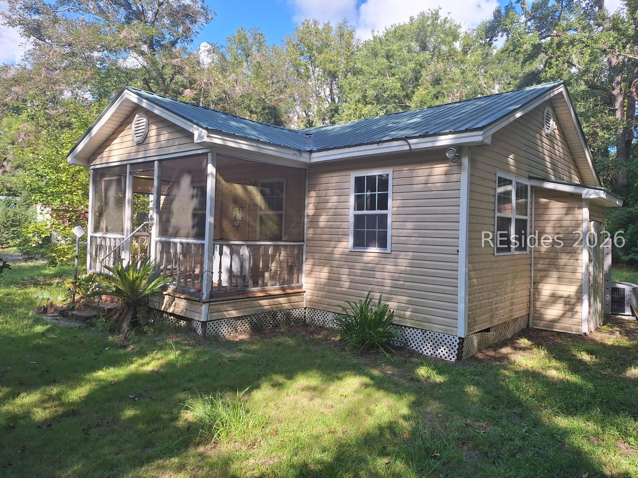 61 Gooding Lane — photo