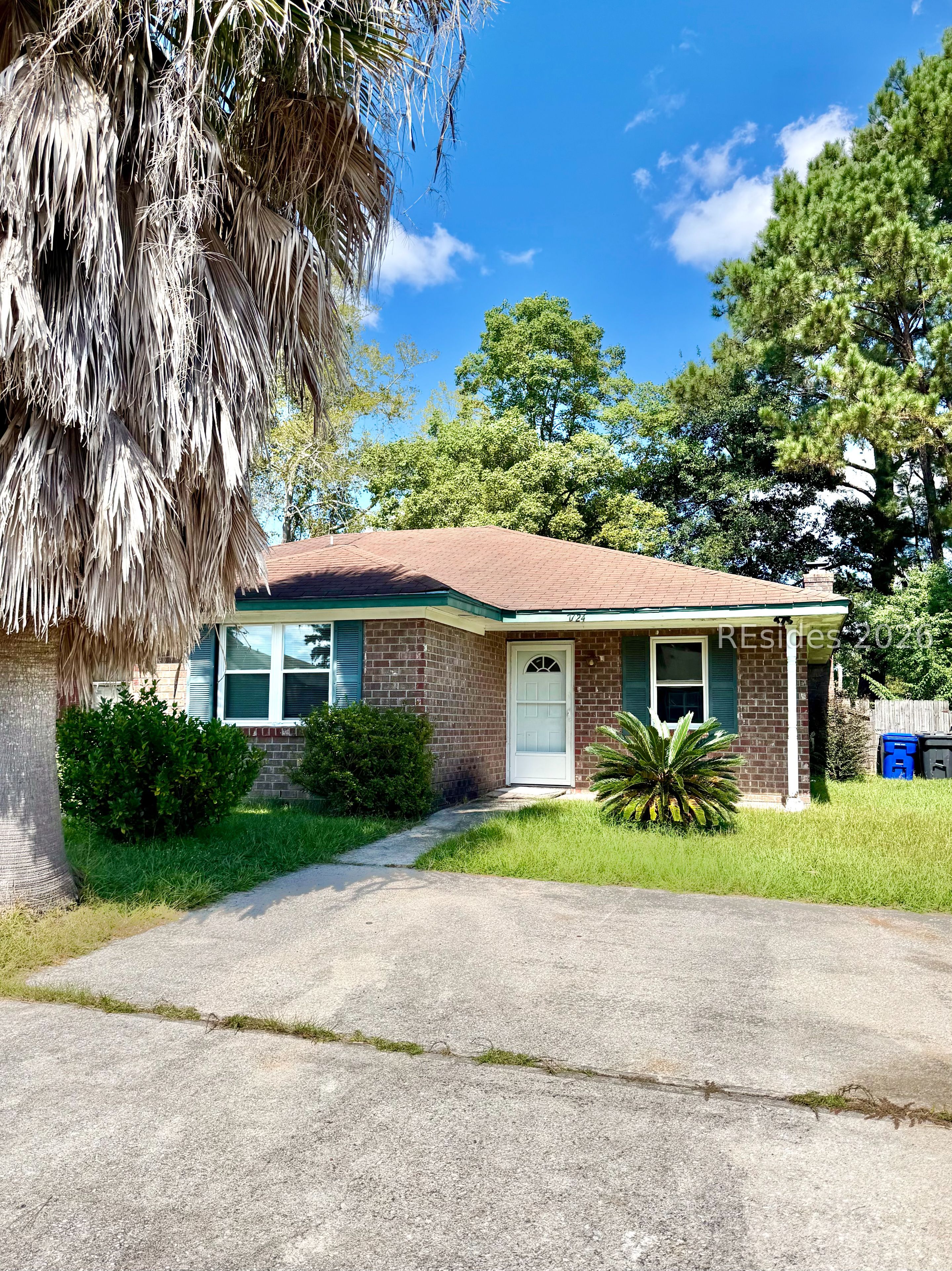 7724 Suzanne Drive — photo