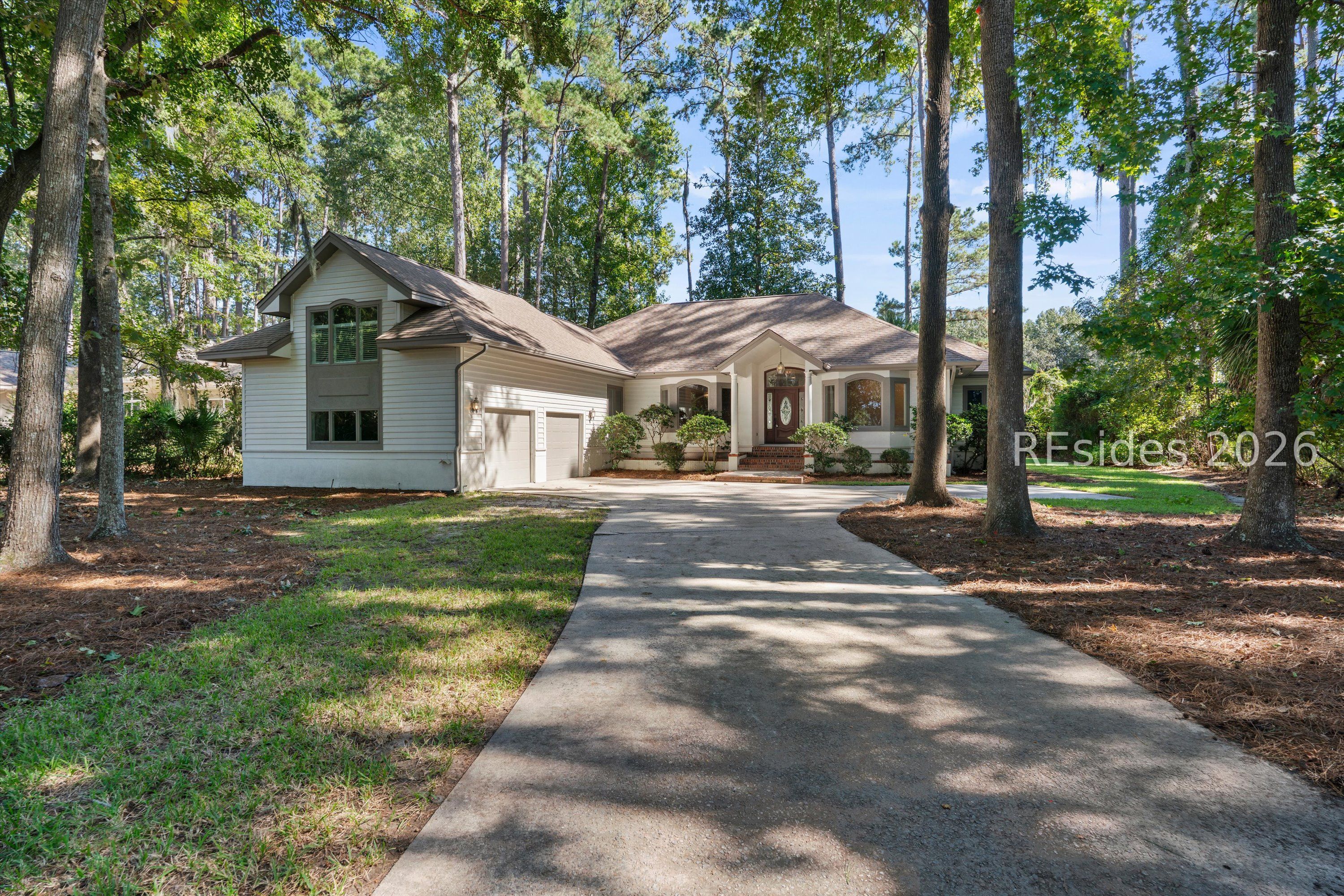 49 Winding Oak Drive — photo