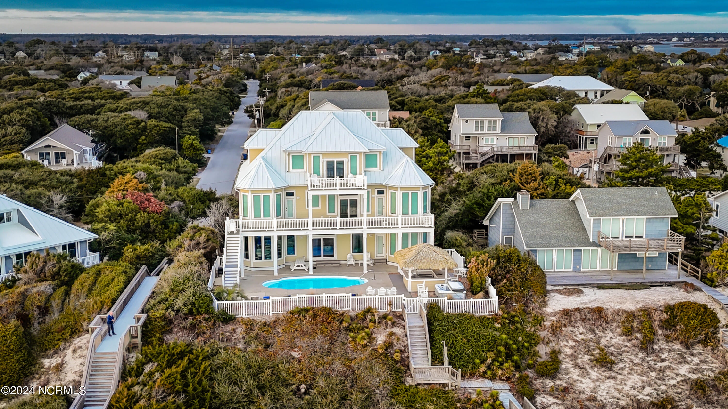 7127 Ocean Drive — photo