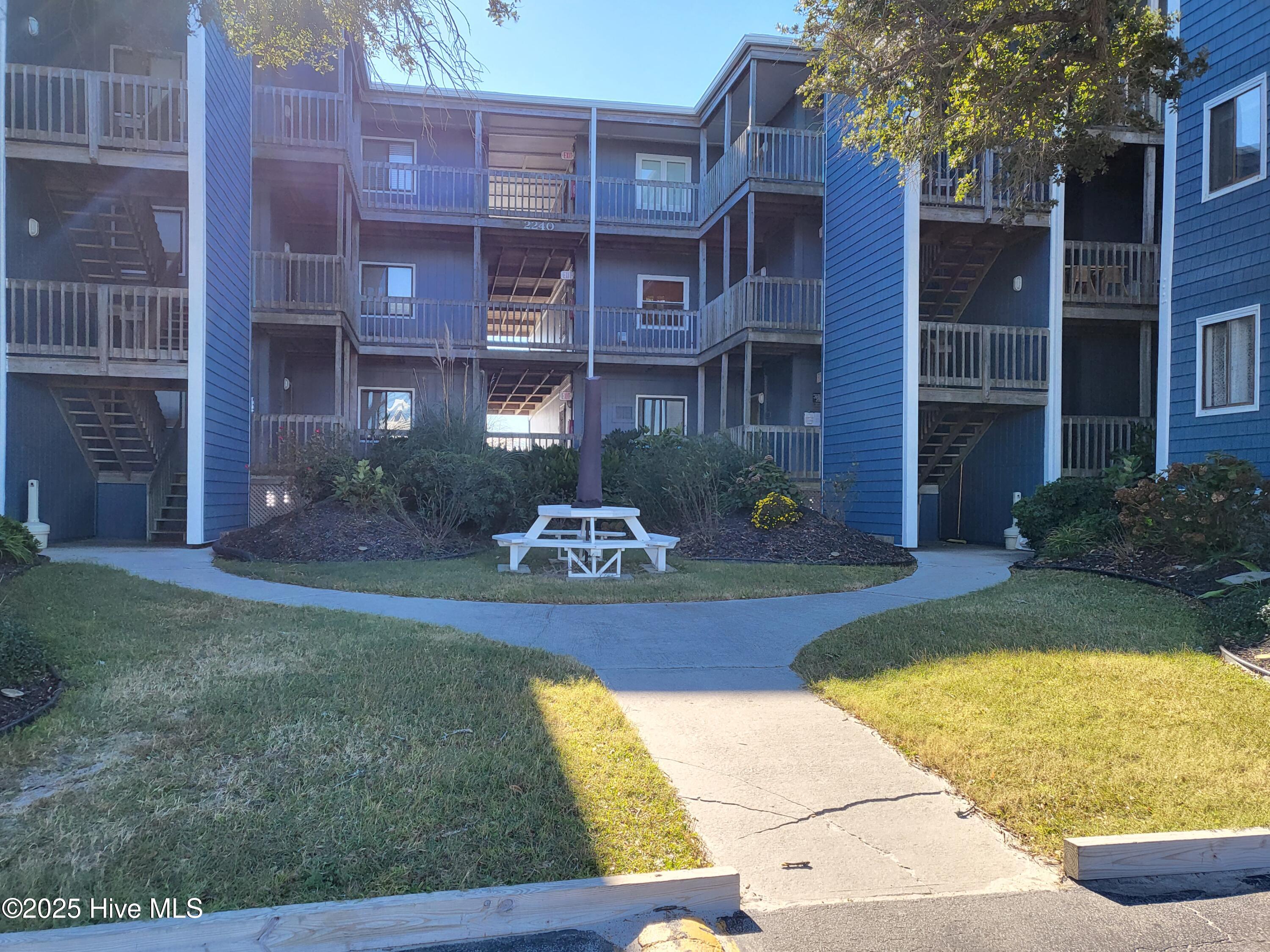 2174 New River Inlet Road 285 — photo