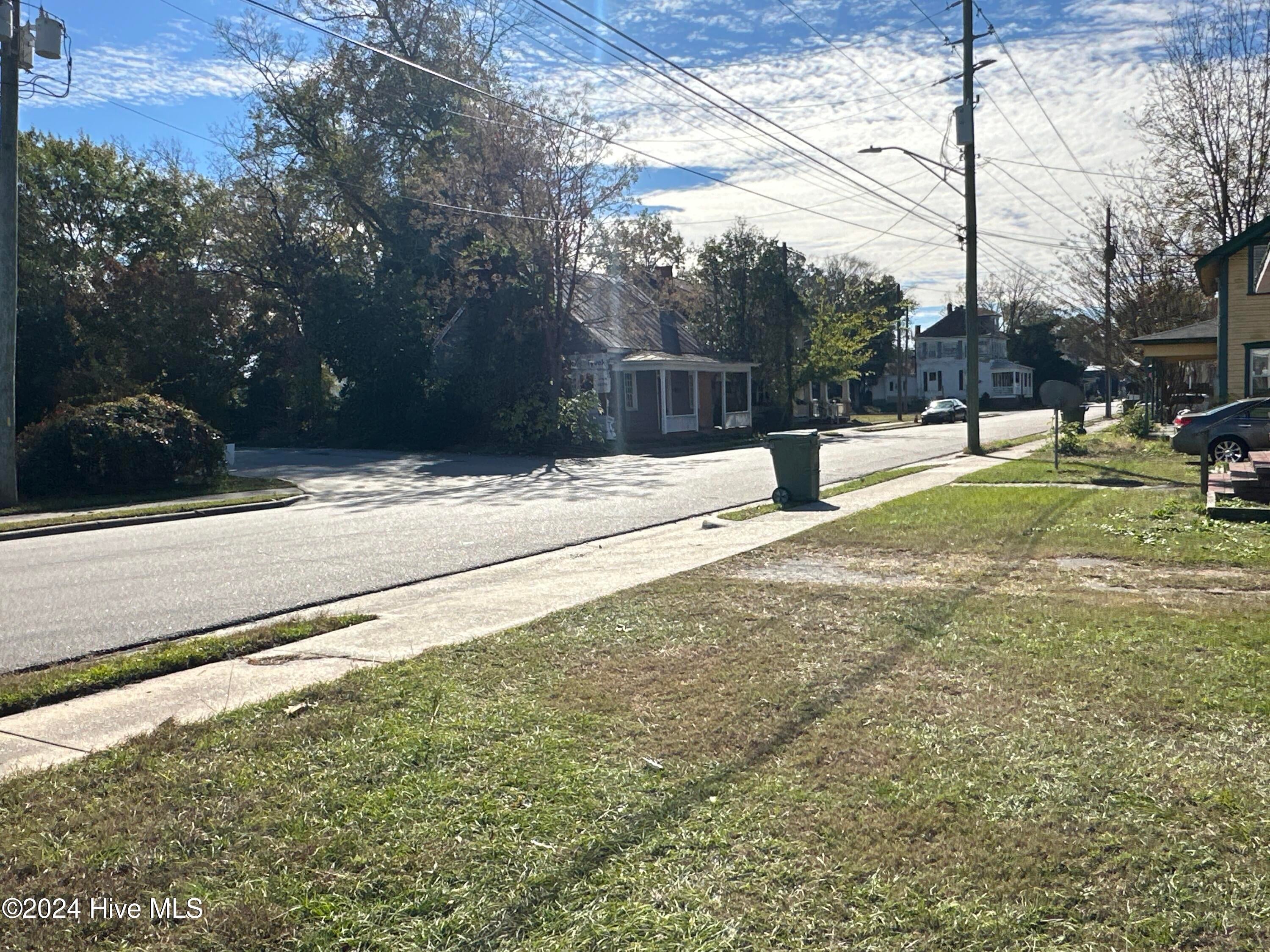 127 E 5th Street — photo