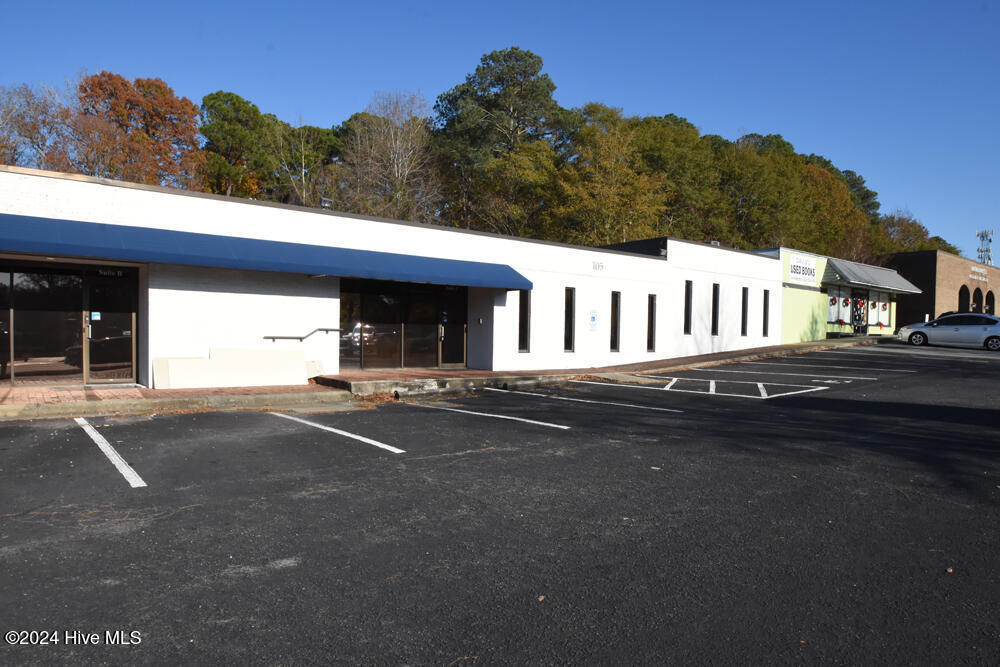 105 E Arlington Boulevard Suite C — photo
