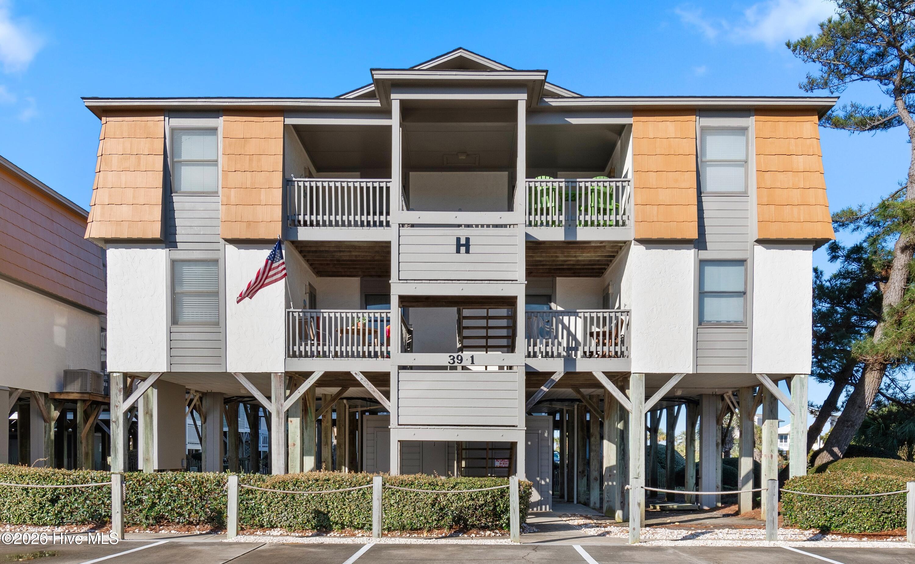39 Ocean Isle West Boulevard W H-1 — photo