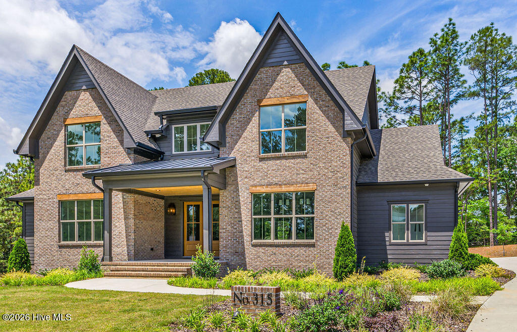 315 Sloan Lane — photo