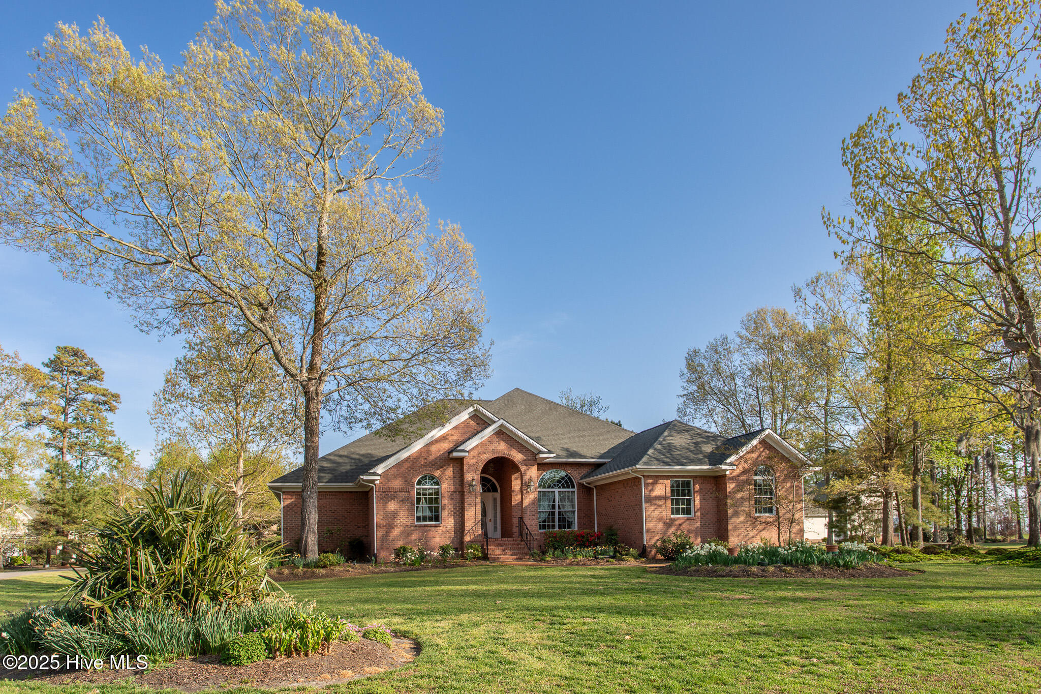 103 Cooper Circle — photo