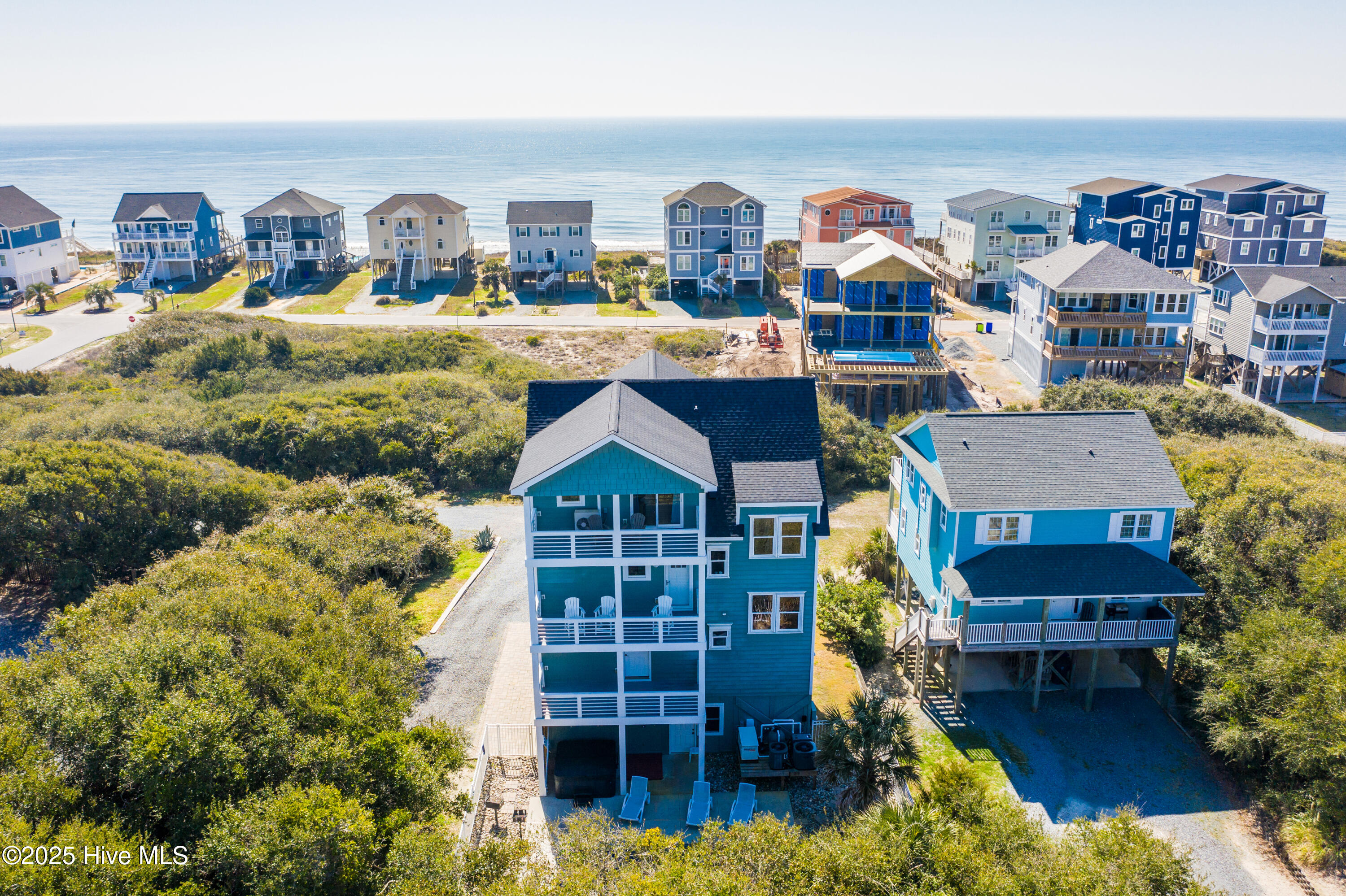 6 Bottlenose Boulevard — photo