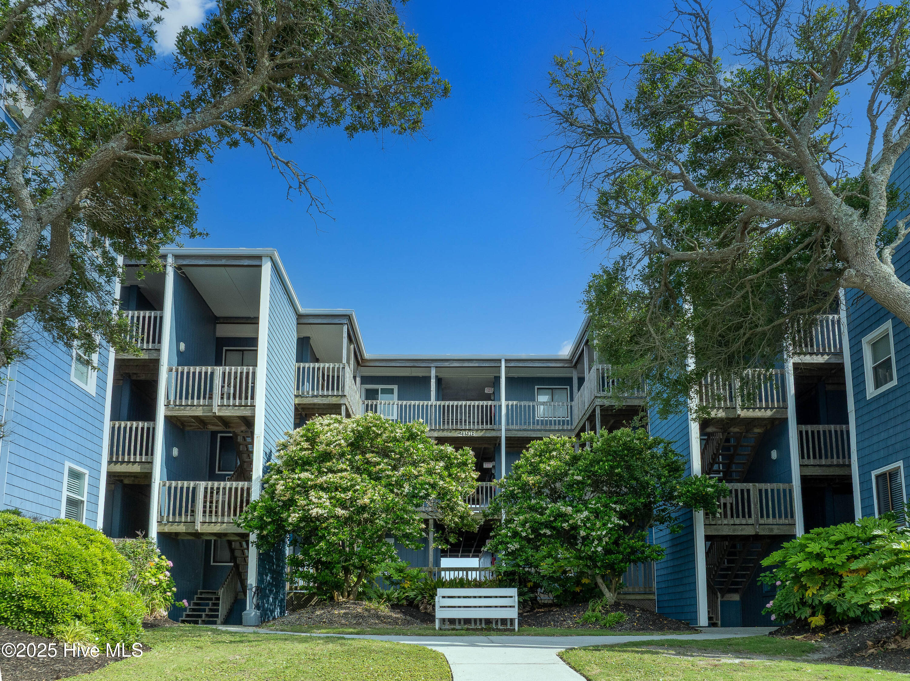 2196 New River Inlet Road 369 — photo