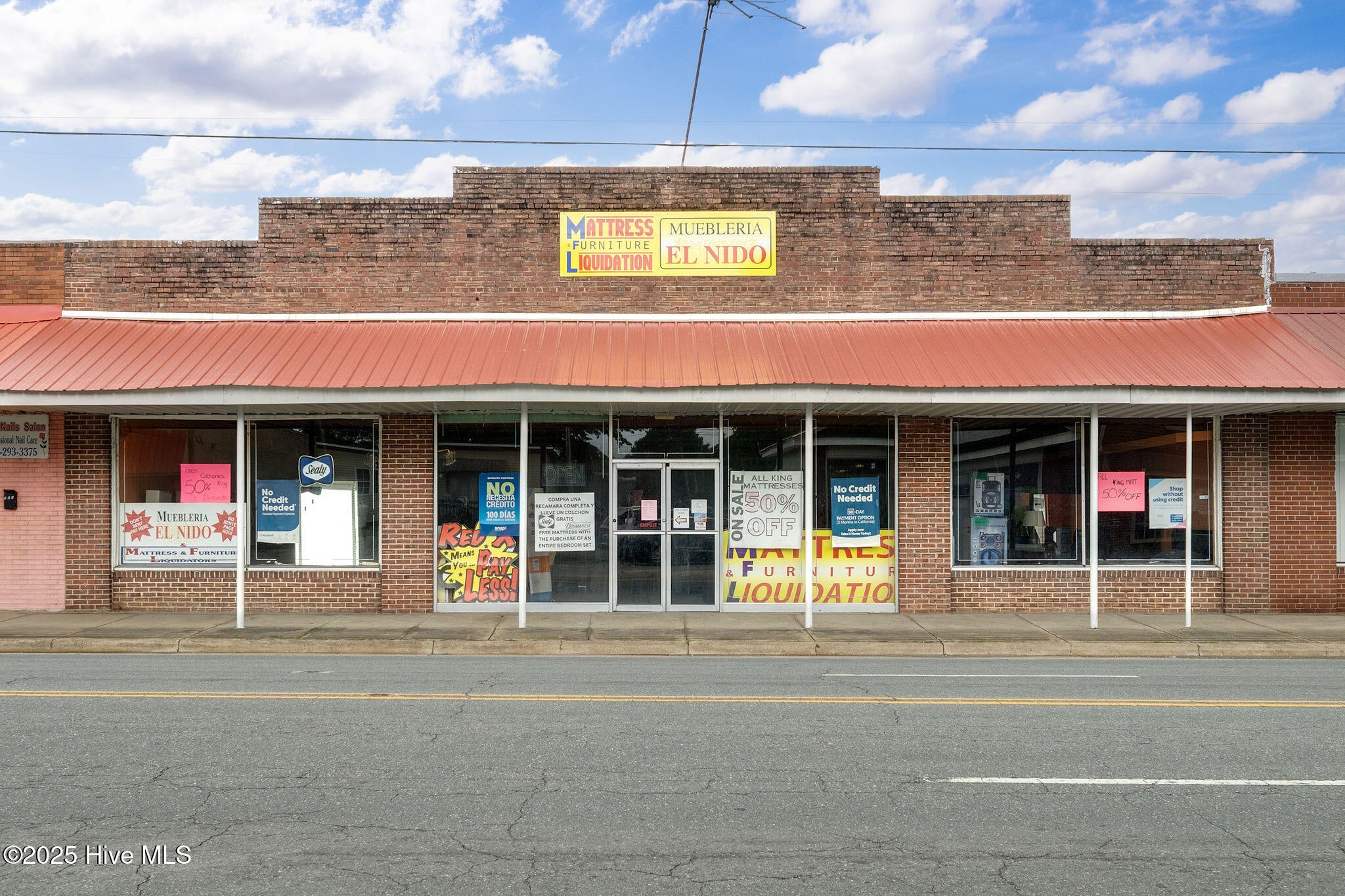 122 W College Street — photo