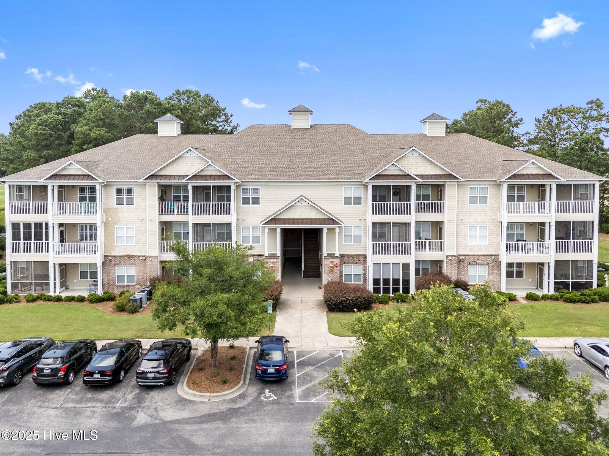 250 Woodlands Way Unit 14 — photo
