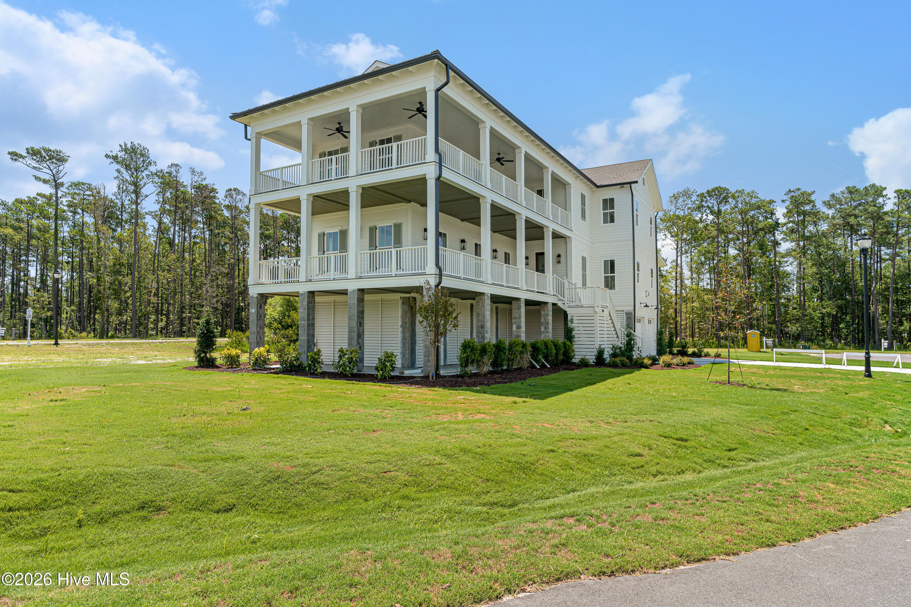 503 Swan Court — photo