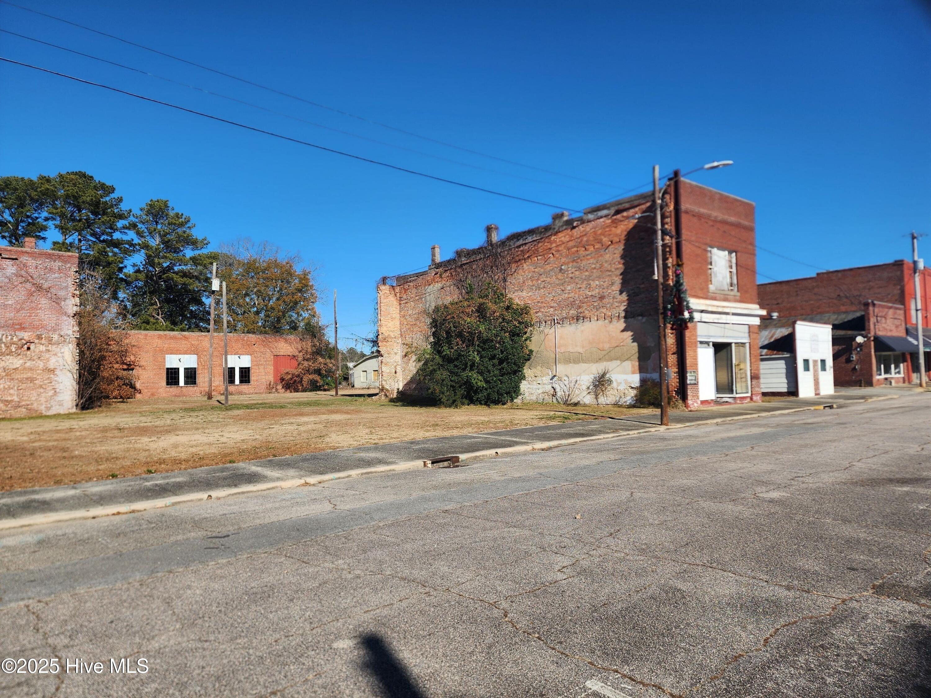 108 N Main Street — photo