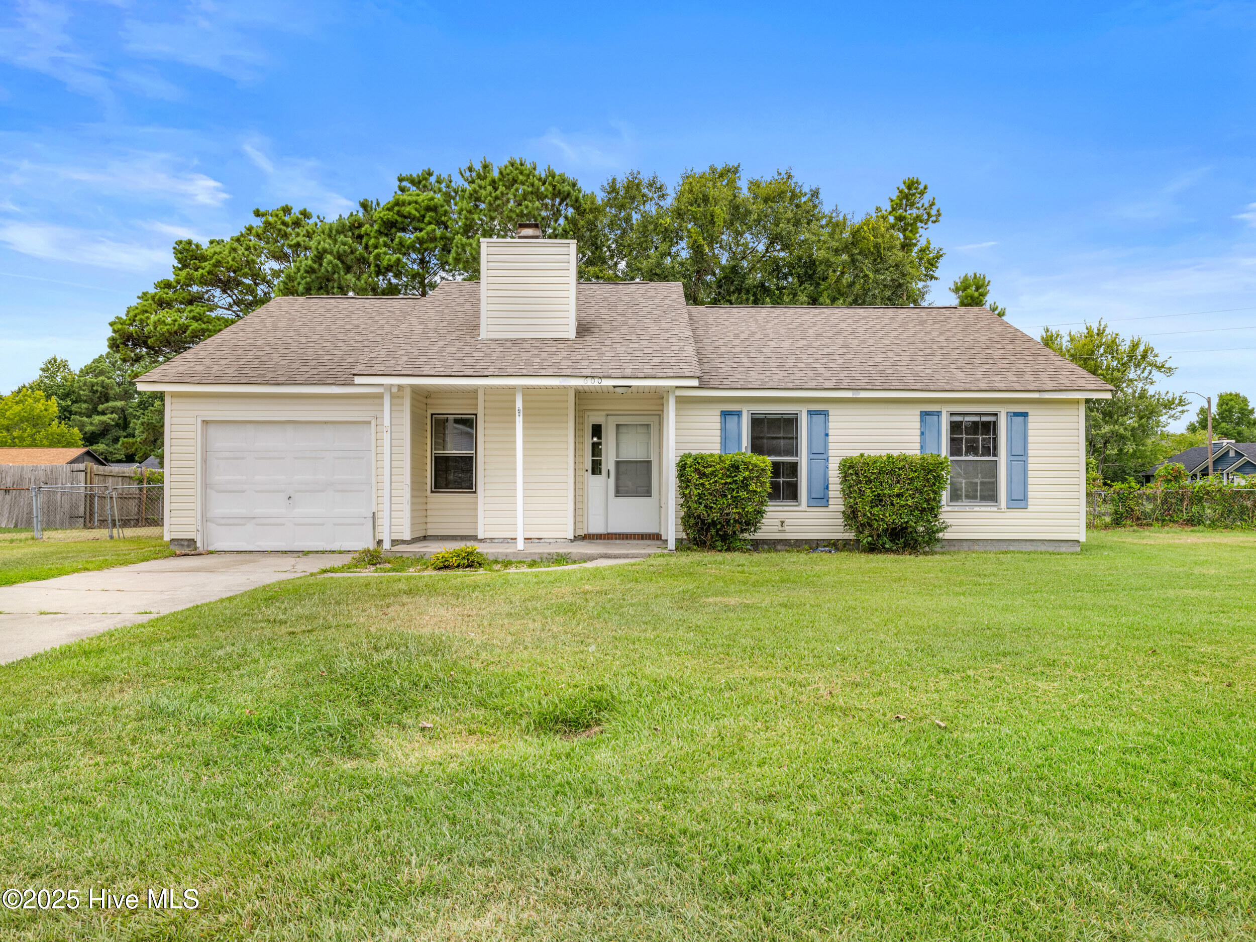 600 Foxfire Circle — photo