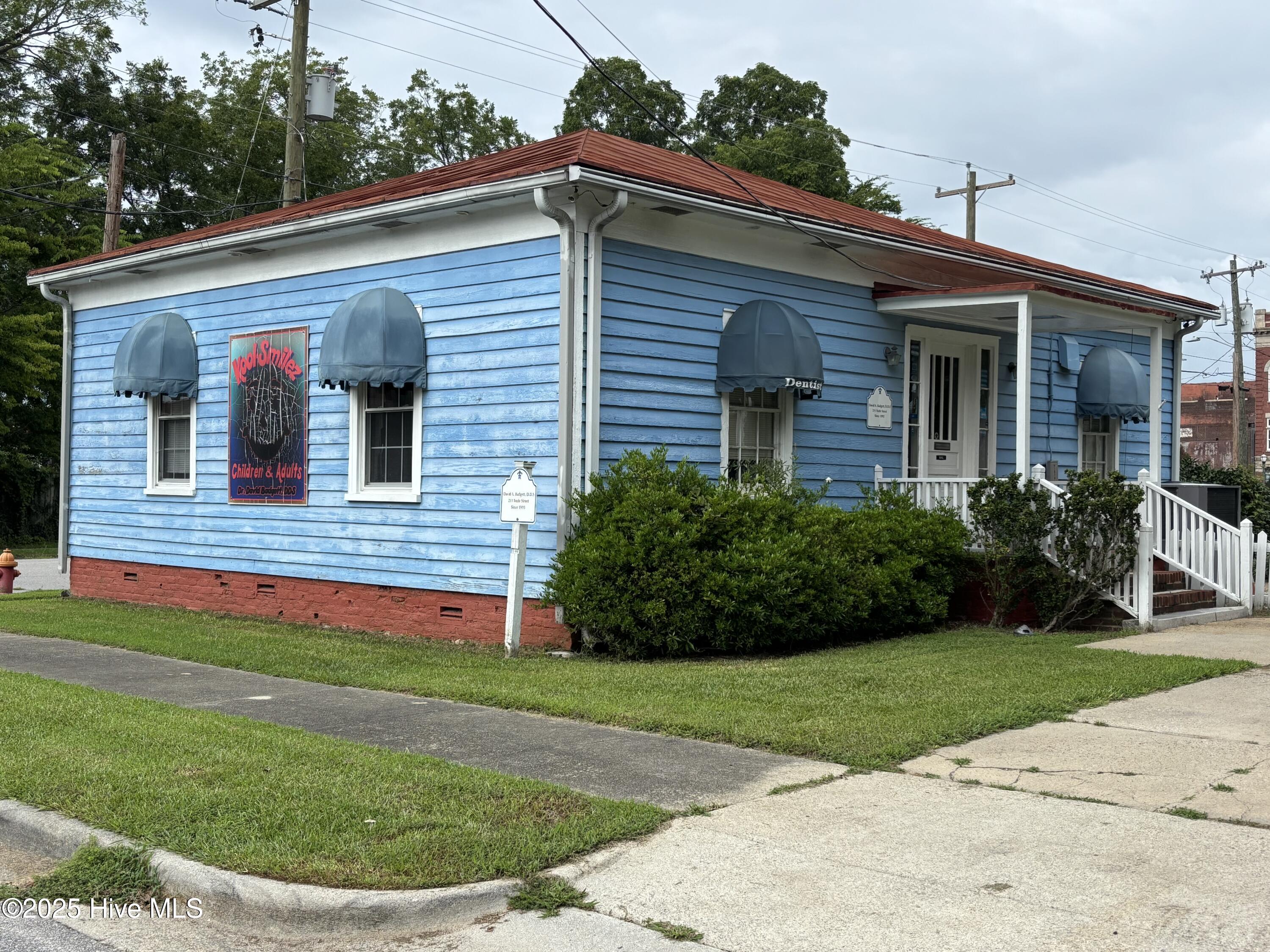 123 W Pitt Street — photo
