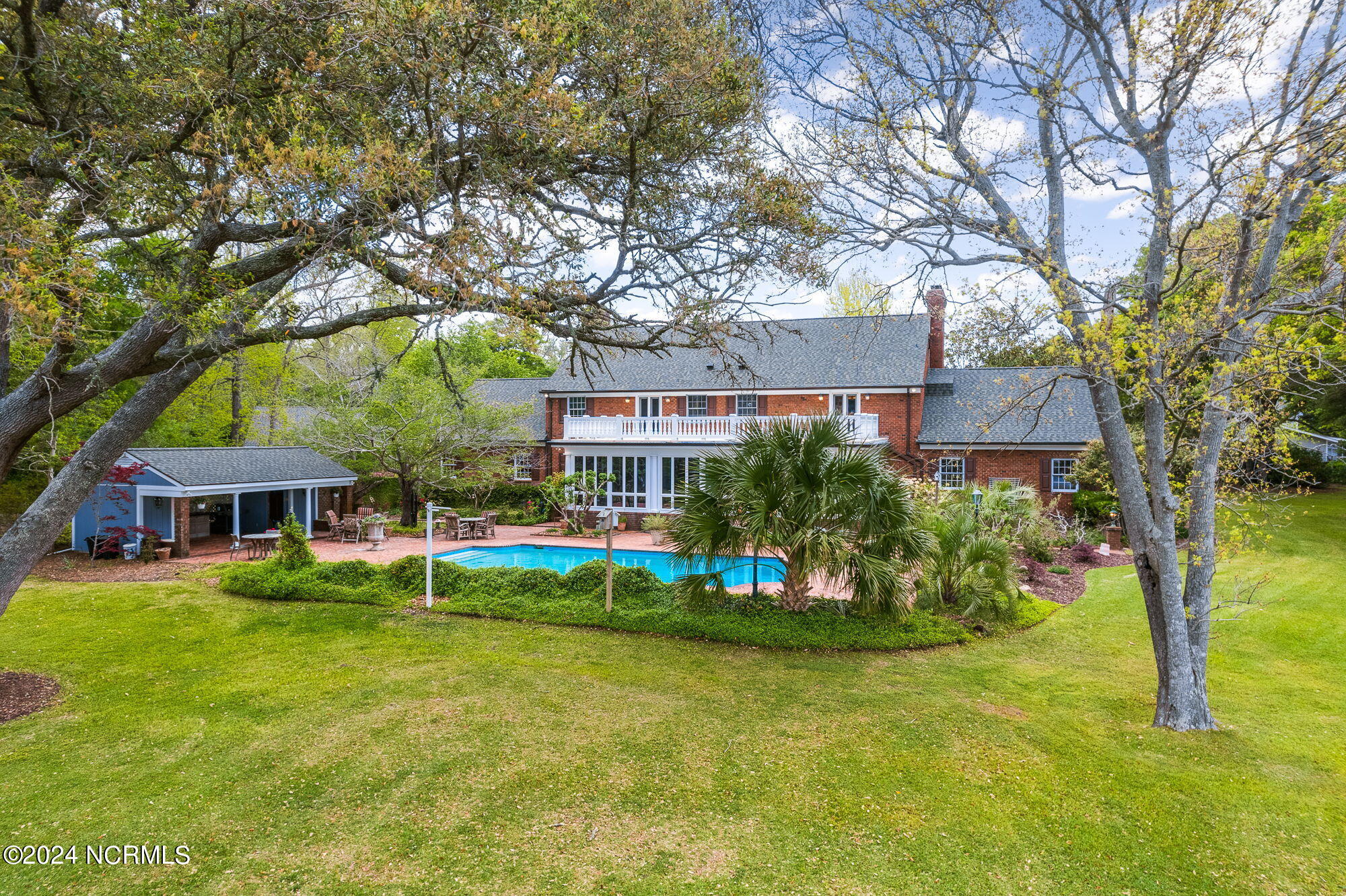 130 Harbour Drive — photo